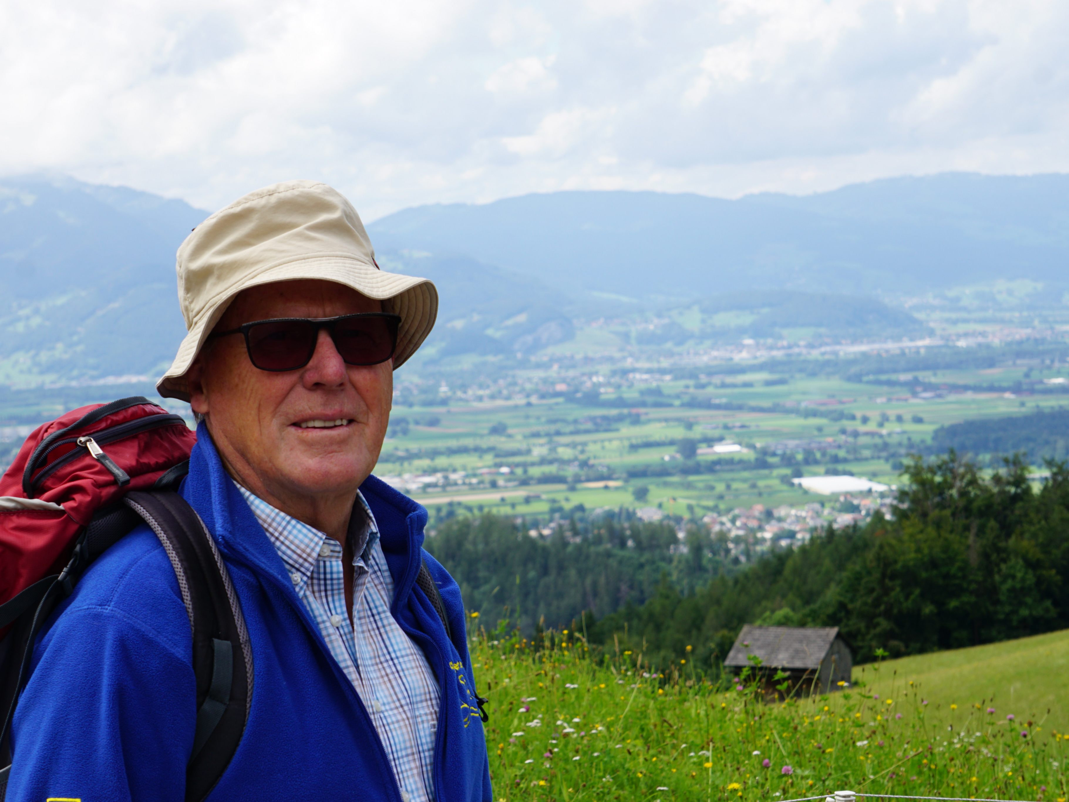 Der Rankweiler Ernst Müller (78) hat in seiner Broschüre das richtige Gehen und Wandern dokumentiert.