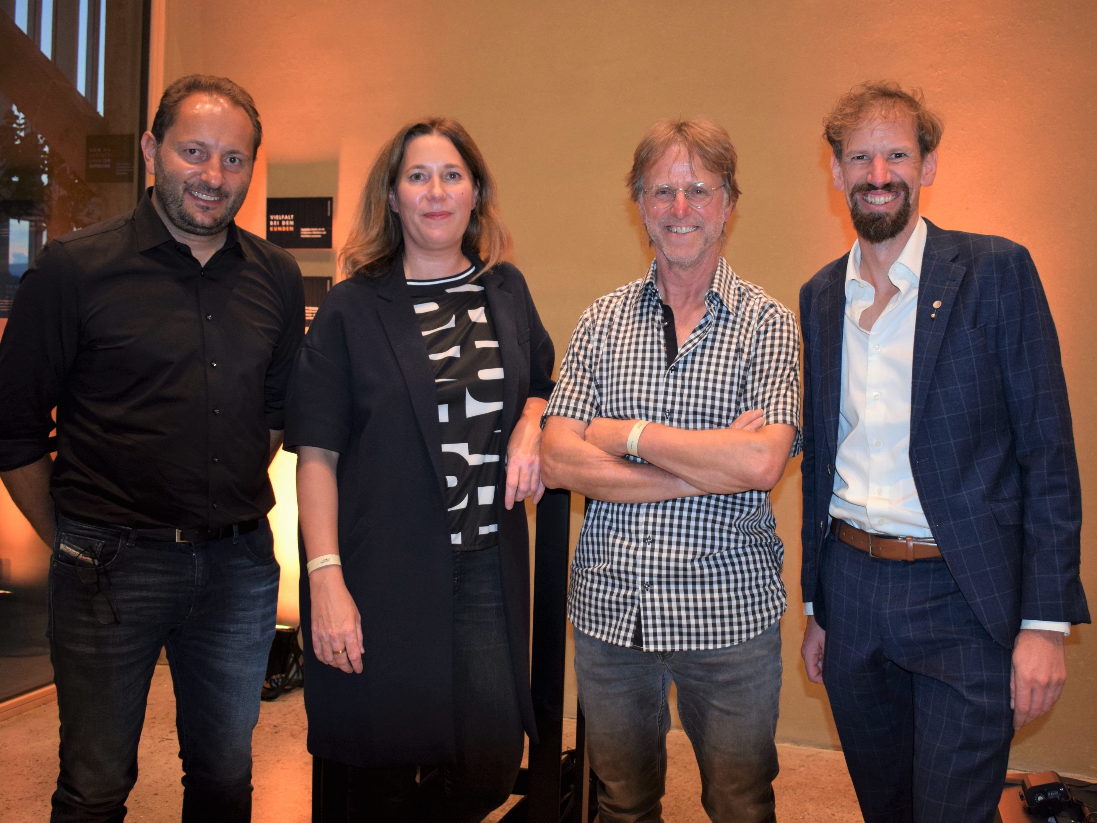 Interessante Interviewrunde: Bernhard Burtscher, Belinda Ruckschcio, Josef Eberle und Georg Bechter. Interessante Interviewrunde: Bernhard Burtscher, Belinda Ruckschcio, Josef Eberle und Georg Bechter.