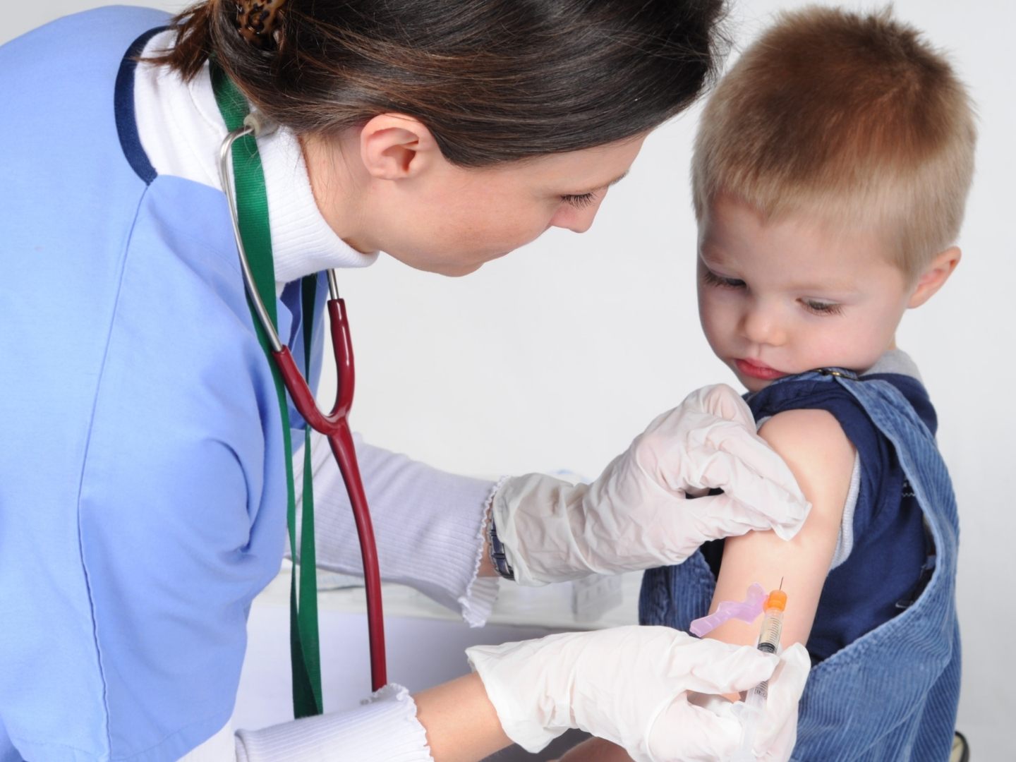 Kuba hat als erstes Land der Welt mit der Coronavirus-Impfung für Kleinkinder begonnen. Kuba hat als erstes Land der Welt mit der Coronavirus-Impfung für Kleinkinder begonnen.