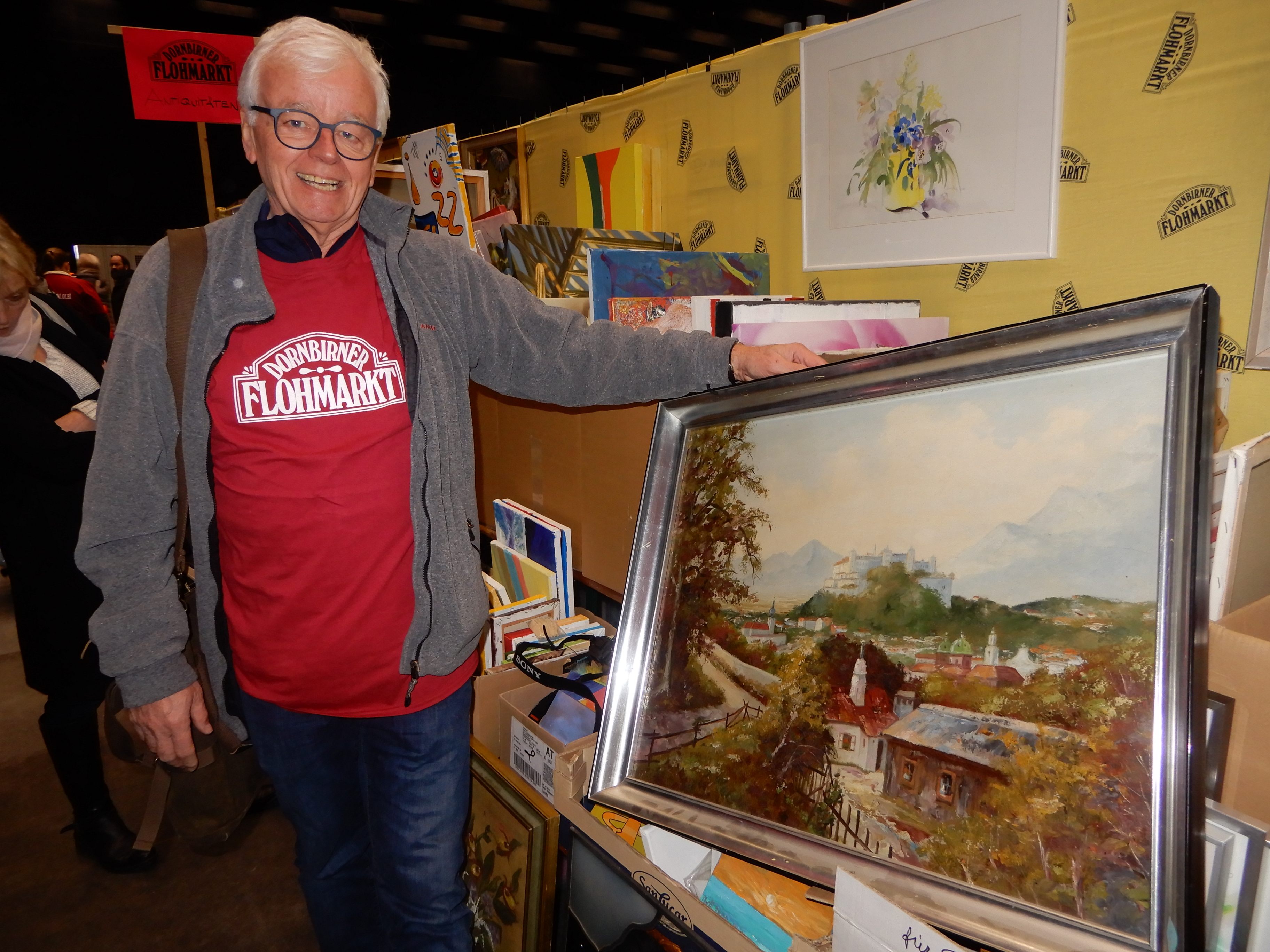 Die Flohmarkt-Familie blickt optimistisch ins neue Jahr und freut sich, wenn im Februar der 48. Dornbirner Flohmarkt endlich über die Bühne gehen kann. Die Flohmarkt-Familie blickt optimistisch ins neue Jahr und freut sich, wenn im Februar der 48. Dornbirner Flohmarkt endlich über die Bühne gehen kann.