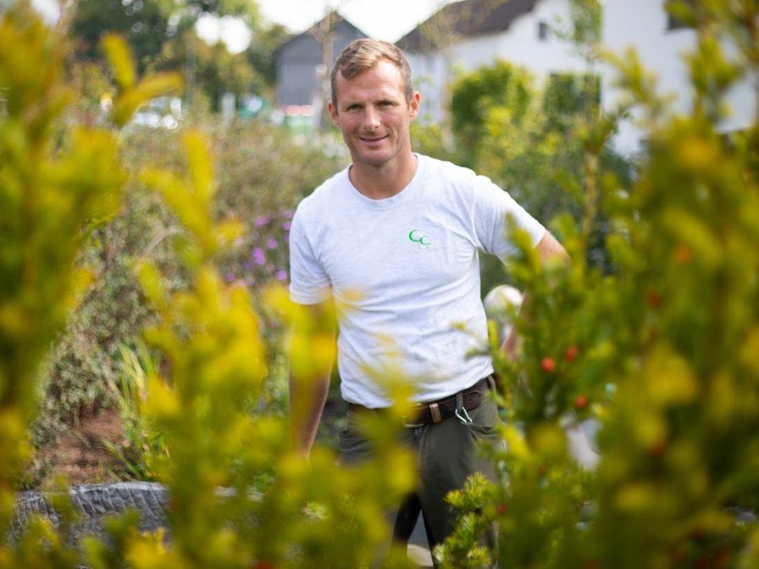 "Jeder Strauch wächst von Natur aus anders und trägt zu einer enormen Varianz an Formen bei." (Matthias Heel, Heel Gartenbau, Satteins)