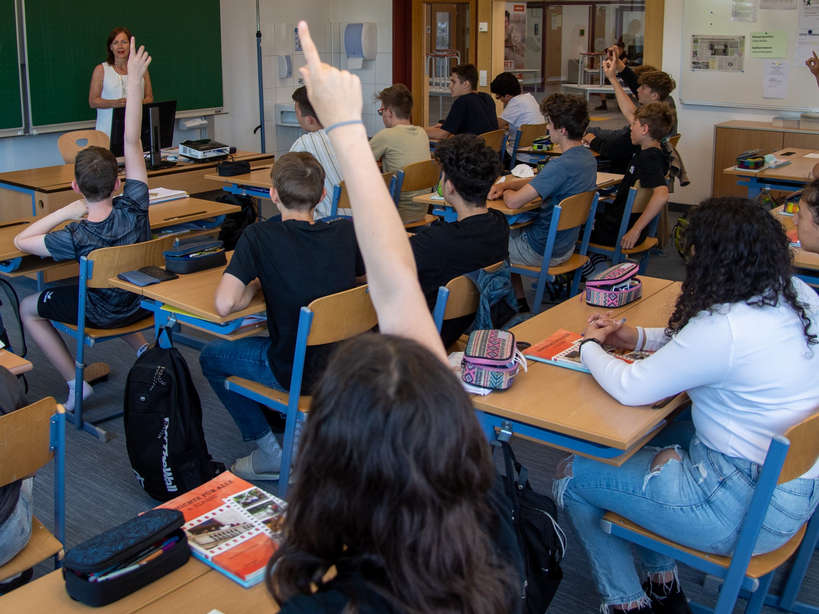 Die Corona-Bestimmungen zum Schulstart sind umfassend - Oberstes Ziel ist es den Präsenzunterricht gewährleisten zu können. (Symbolbild) Die Corona-Bestimmungen zum Schulstart sind umfassend - Oberstes Ziel ist es den Präsenzunterricht gewährleisten zu können. (Symbolbild)