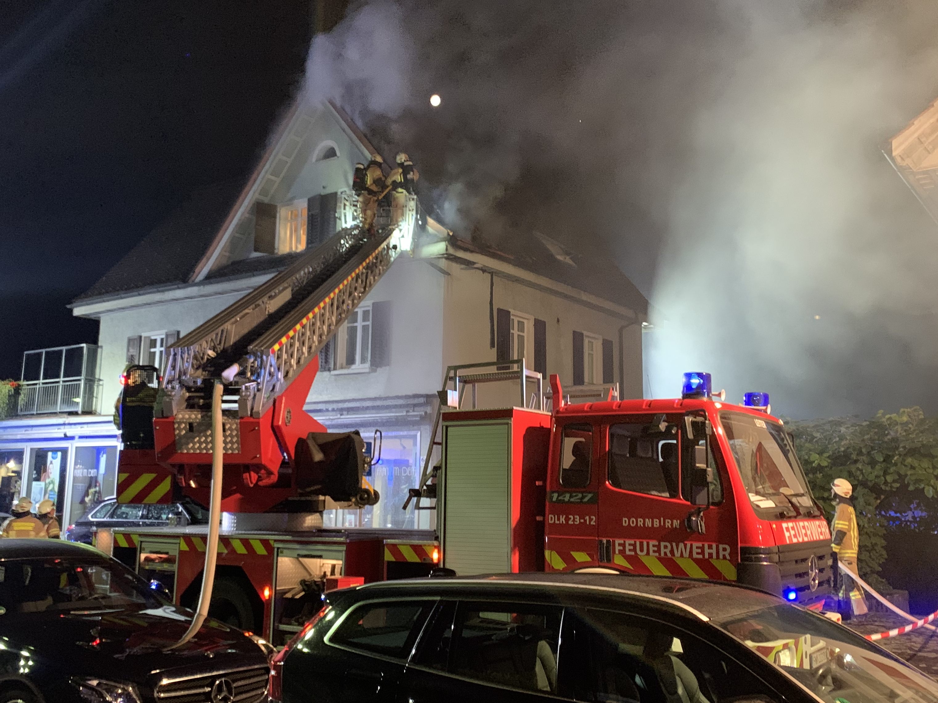 Die Bewohner eines Mehrparteienhauses in Dornbirn wurden aus dem Schlaf gerissen - Es gab keine Verletzten Die Bewohner eines Mehrparteienhauses in Dornbirn wurden aus dem Schlaf gerissen - Es gab keine Verletzten