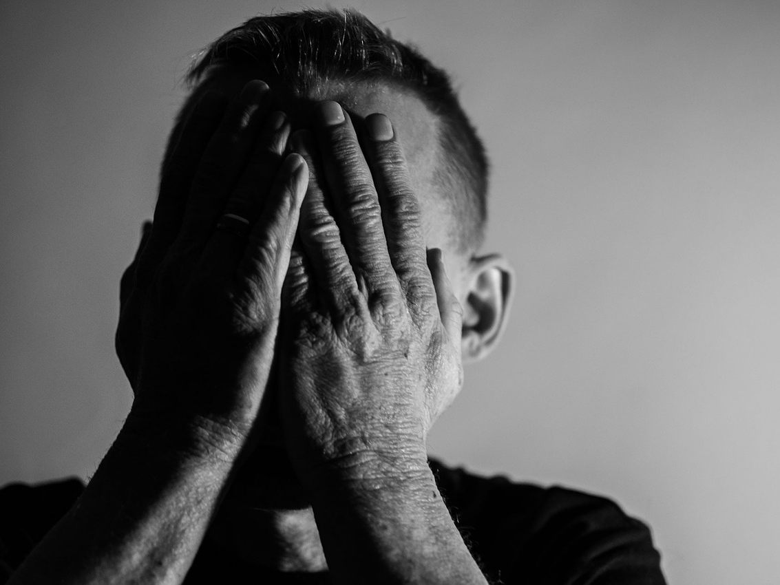 99 Prozent der Österreicher machen sich wegen irgendetwas Sorgen. 99 Prozent der Österreicher machen sich wegen irgendetwas Sorgen.