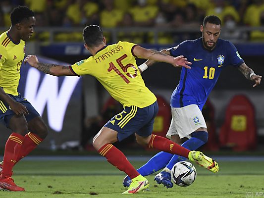Neymar (Nr. 10) blieb in Kolumbien unauffällig Neymar (Nr. 10) blieb in Kolumbien unauffällig
