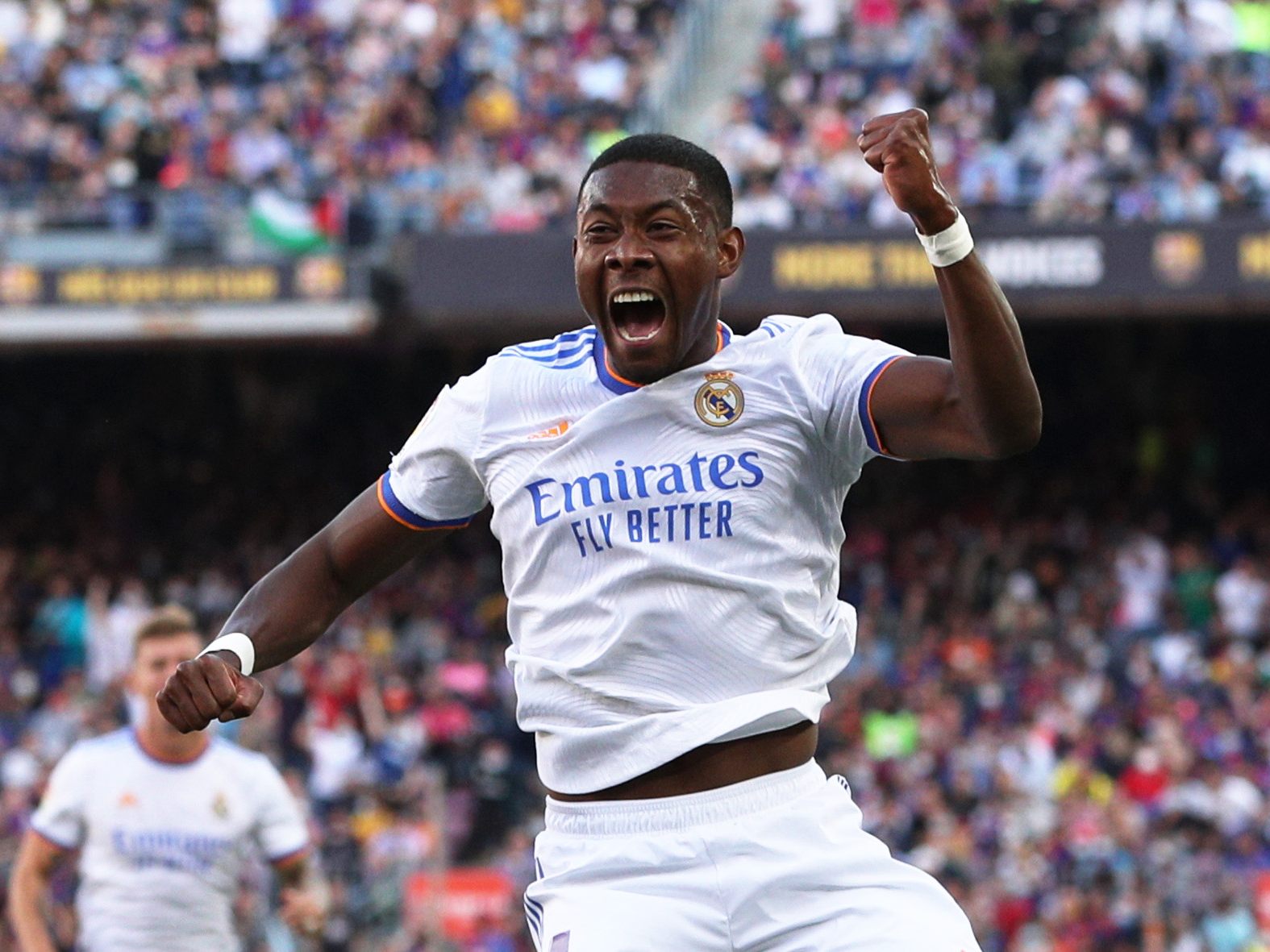 Real Madrid gewinnt gegen FC Barcelona.