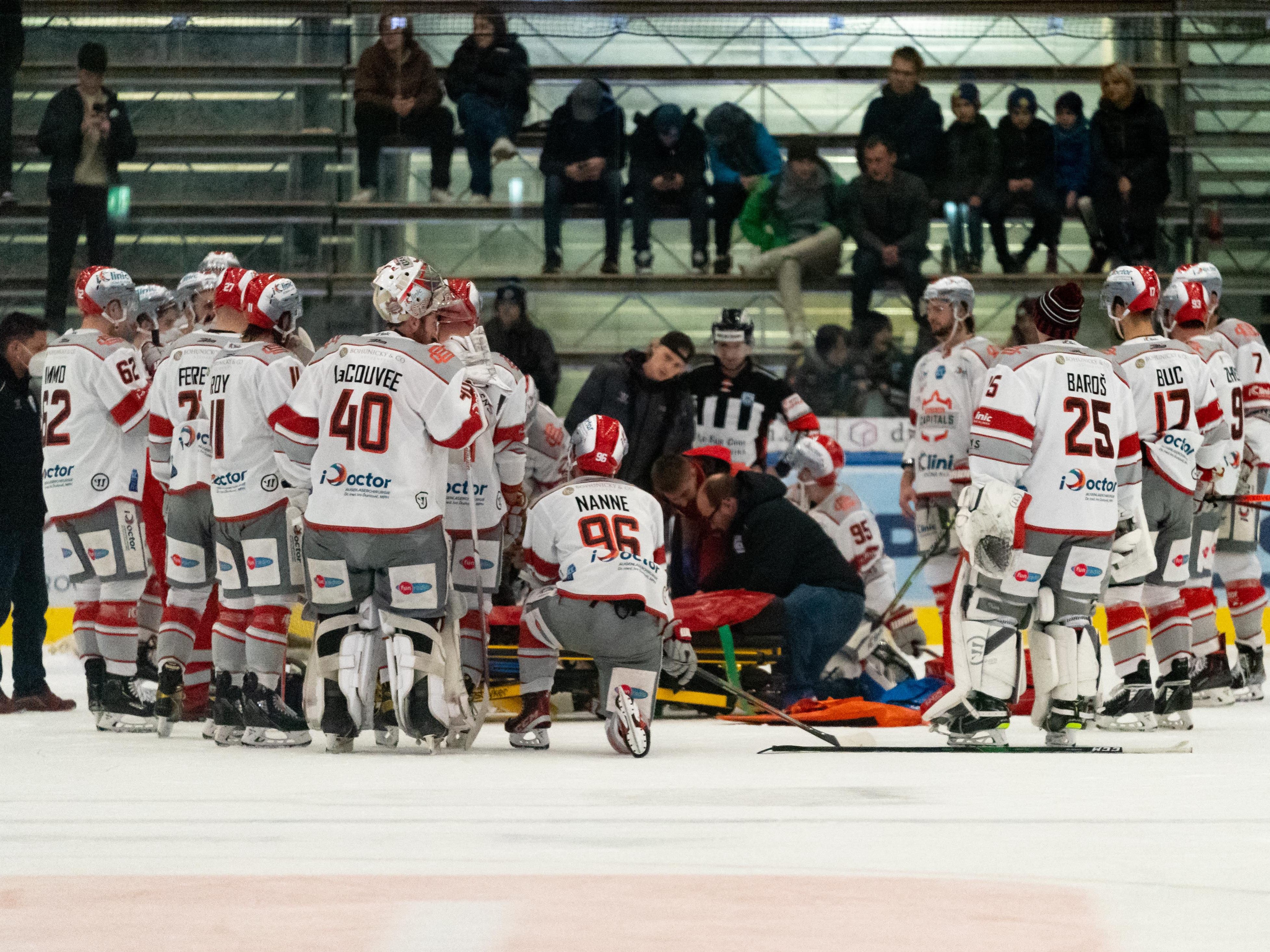 Der Zustand des Spielers sei stabil, aber ernst.