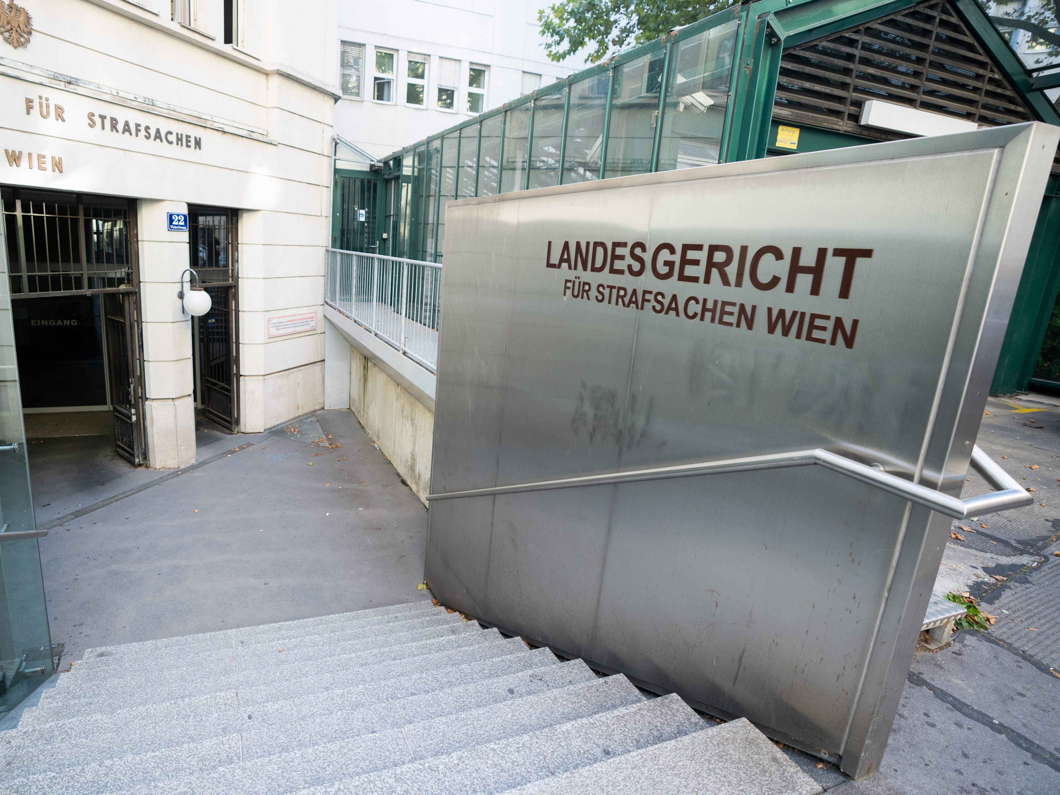 In der ÖVP-Causa soll es die erste Festnahme gegeben haben. In der ÖVP-Causa soll es die erste Festnahme gegeben haben.