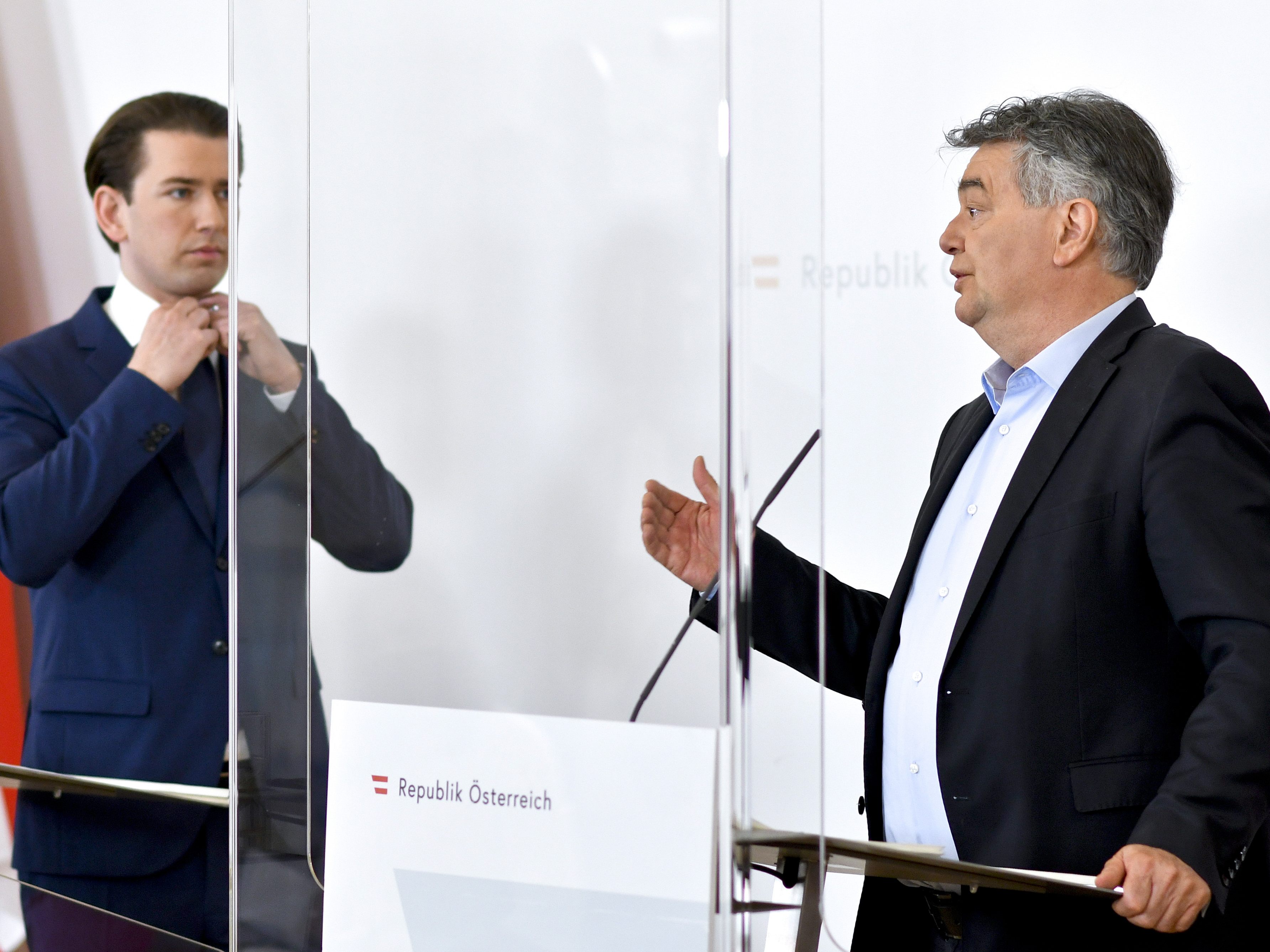 Steuerreform: Mehr Informationen gibt es ab 14:00 Uhr. Steuerreform: Mehr Informationen gibt es ab 14:00 Uhr.