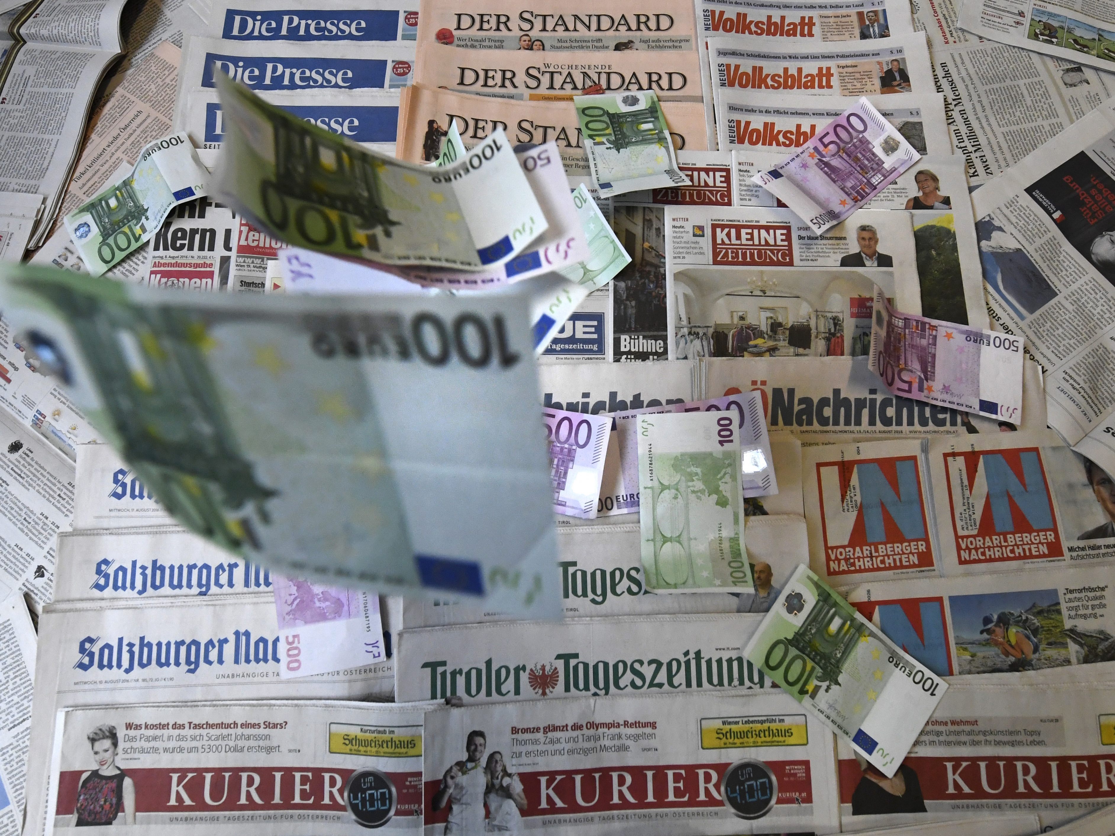 Medienexperten warnen vor ungesunder Nähe der österreichischen Medien zur Politik. Medienexperten warnen vor ungesunder Nähe der österreichischen Medien zur Politik.