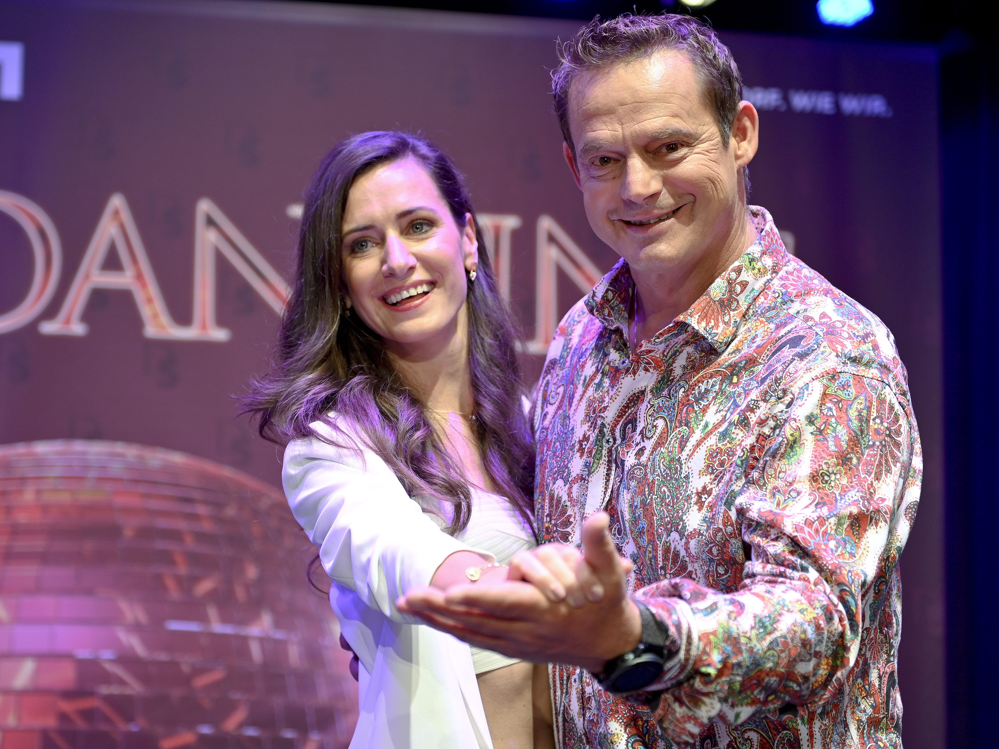 Ex-Fußballer Otto Konrad und Tänzerin Lenka Pohoralek schieden Freitagabend bei "Dancing Stars" aus. Ex-Fußballer Otto Konrad und Tänzerin Lenka Pohoralek schieden Freitagabend bei "Dancing Stars" aus.