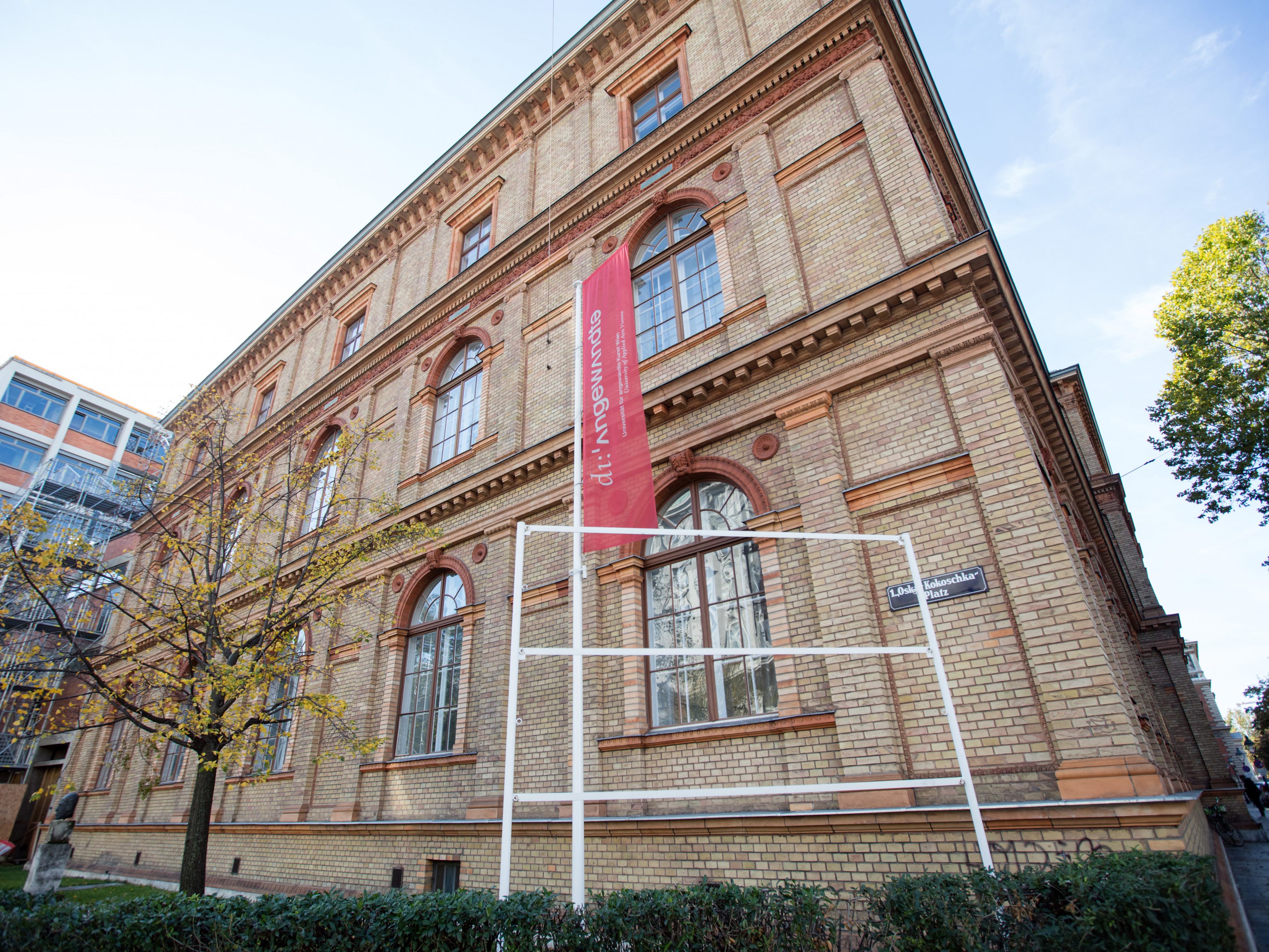 Die Escape-Box schaut zuerst bei der Wiener Universität für angewandte Kunst vorbei.