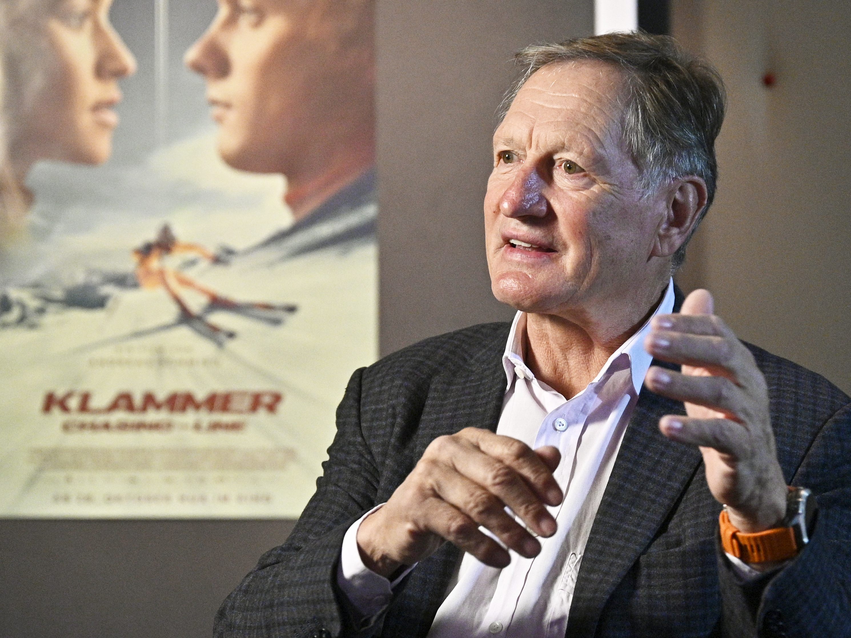 Skilegende Franz Klammer im Interview zu der Verfilmung seiner Erfolgsgeschichte "Klammer - Chasing the Line". Skilegende Franz Klammer im Interview zu der Verfilmung seiner Erfolgsgeschichte "Klammer - Chasing the Line".