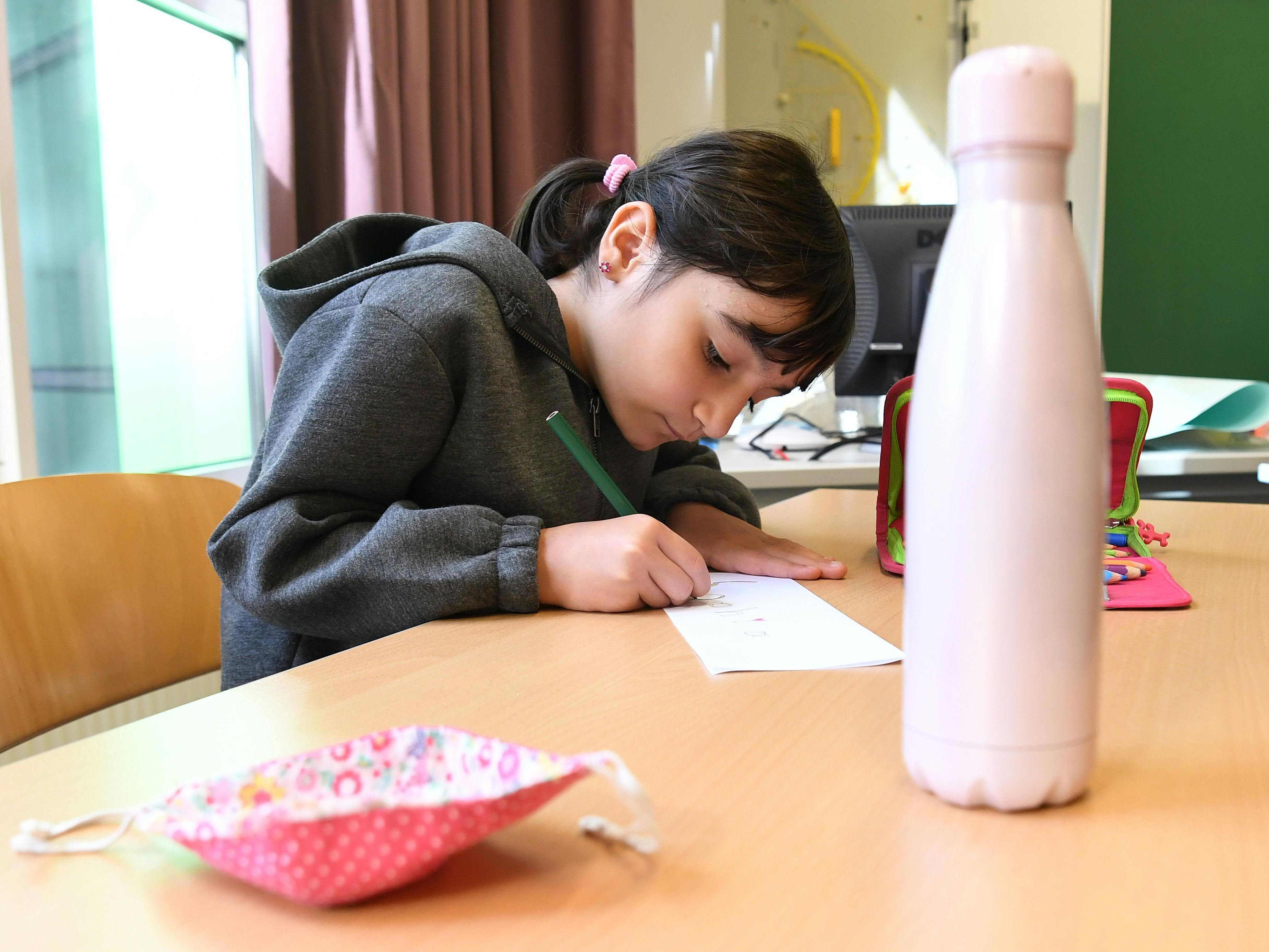 Sommerschule und Distance Learning werden fix verankert. Sommerschule und Distance Learning werden fix verankert.