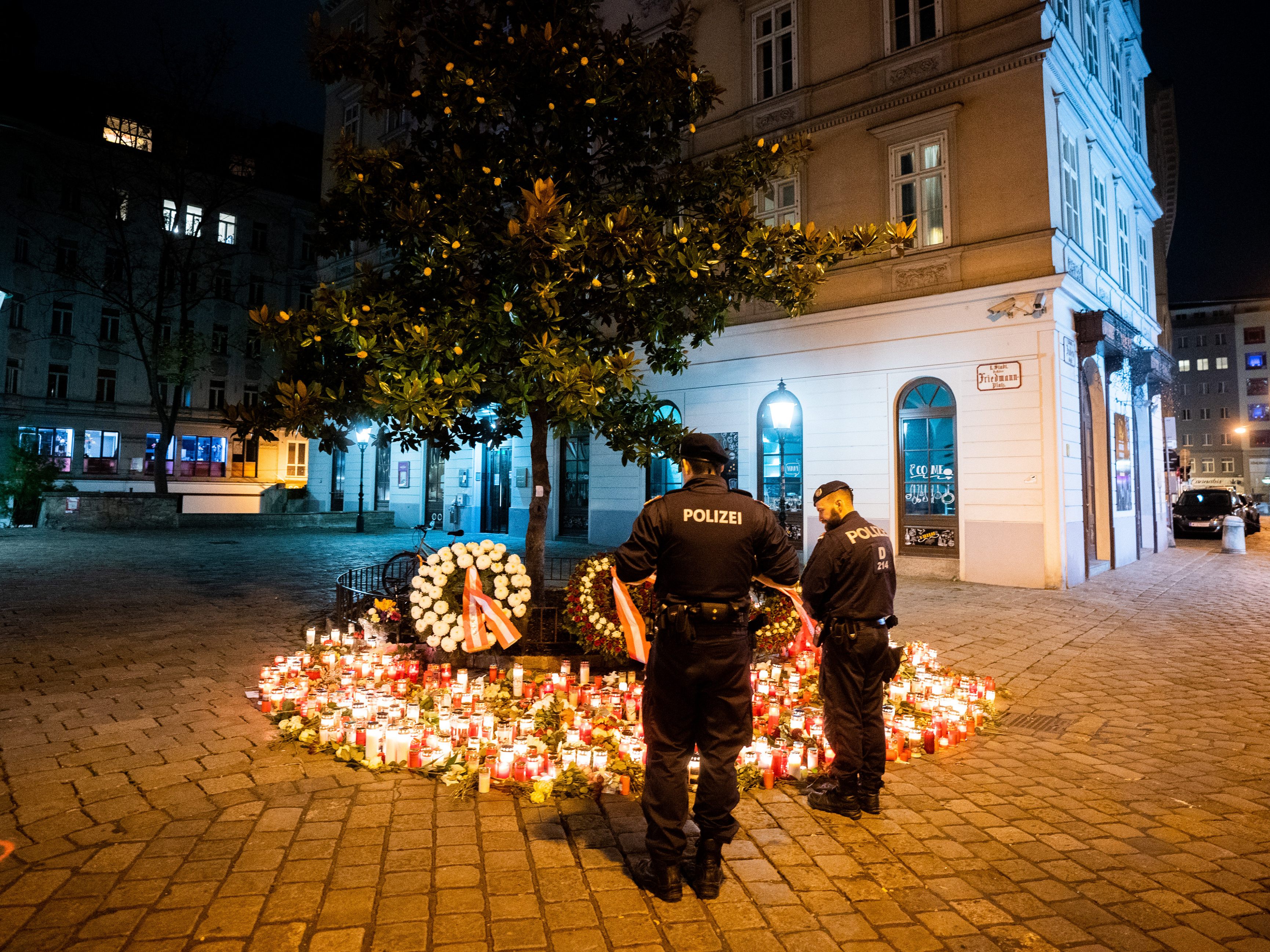 Der Wiener Landespolizeipräsident Gerhard Pürstl zieht ein positives Resüme über die Polizeiarbeit in der Nacht des Wiener Terroranschlages.