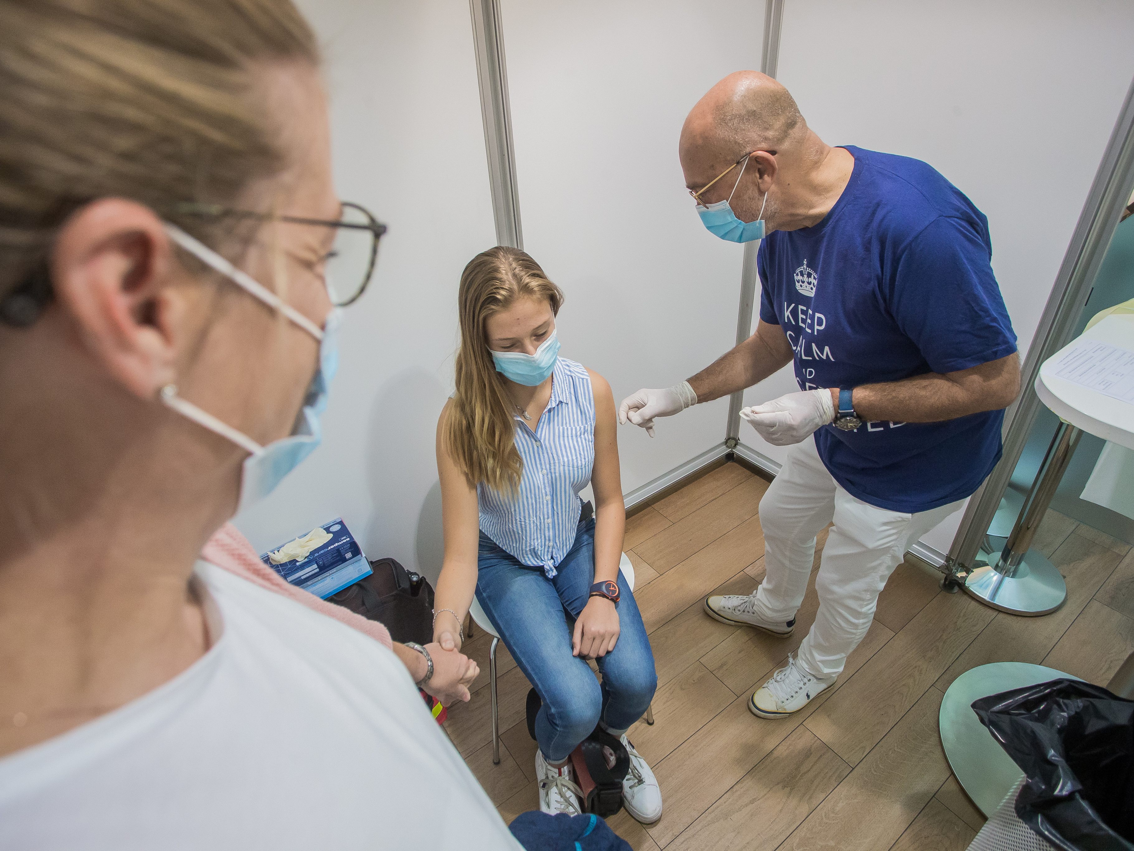 Knapp neun Prozent der Österreicher hat im August und September zweiten Stich erhalten