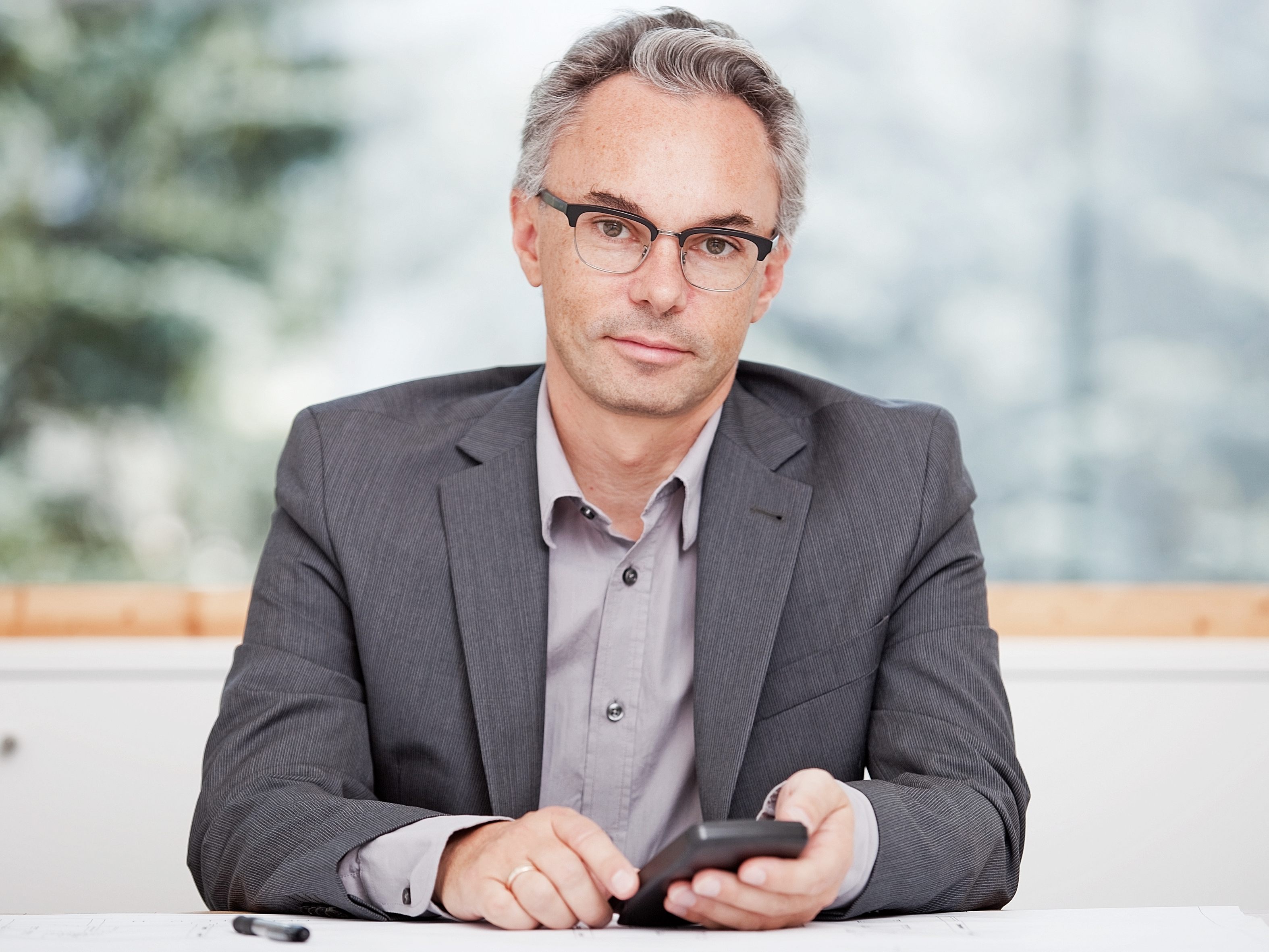 Energieexperte Christof Drexel ist Buchautor, geschäftsführender Gesellschafter der drexel reduziert GmbH und Obmann des Vereins KlimaVOR! Energieexperte Christof Drexel ist Buchautor, geschäftsführender Gesellschafter der drexel reduziert GmbH und Obmann des Vereins KlimaVOR!