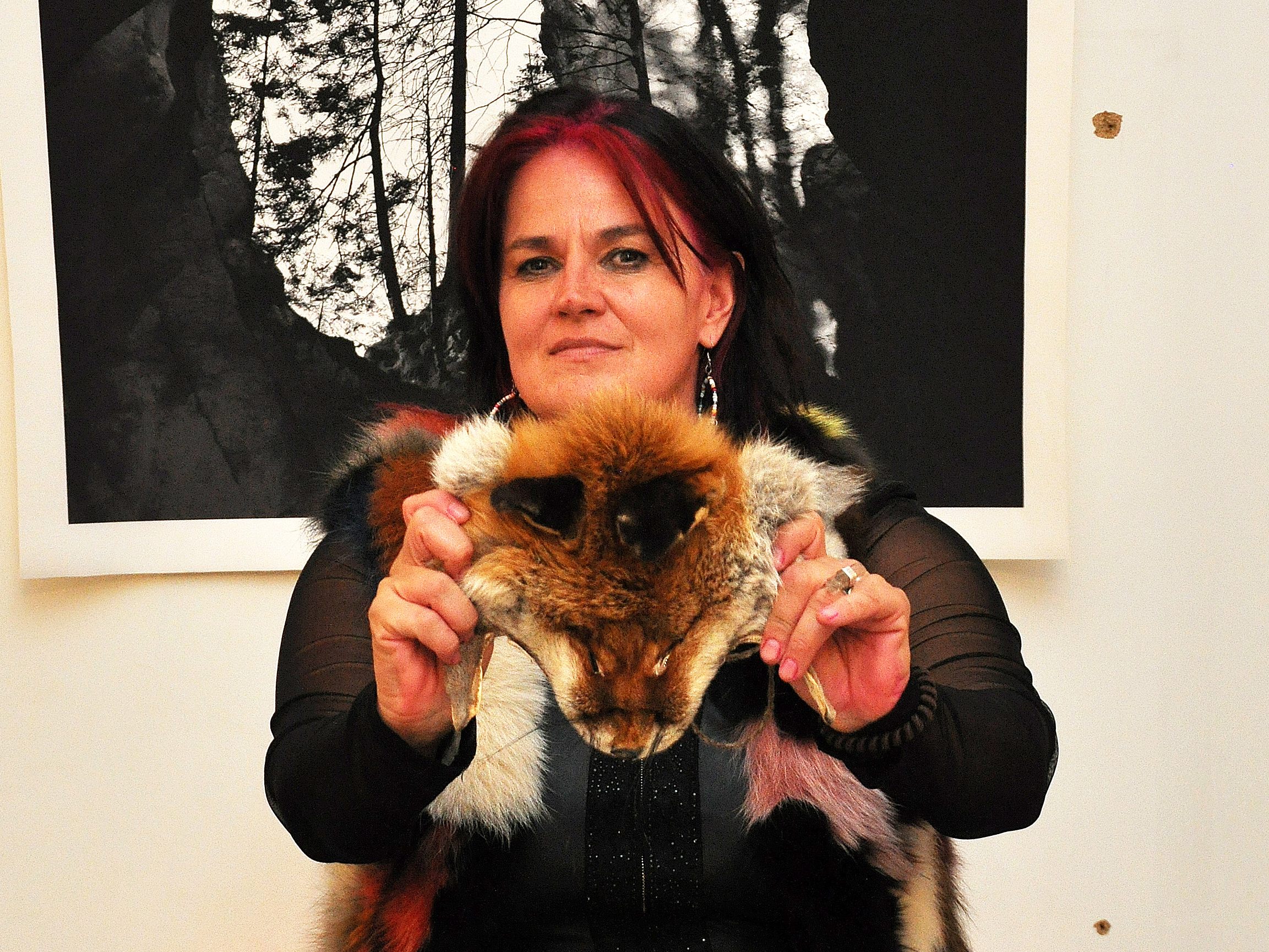 Bettina Bohne lädt zu ihrer Ausstellung und zu einer dialogischen Wanderung zum Felsenkirchle ein.