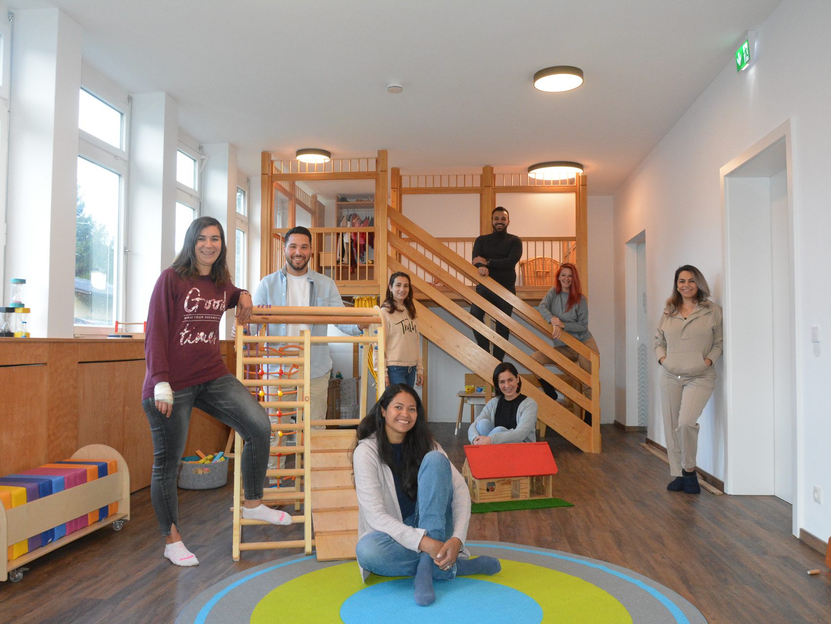 Das Team von der Kleinkindbetreuungseinrichtung Sandbürgle hat ihre Arbeit aufgenommen. Das Team von der Kleinkindbetreuungseinrichtung Sandbürgle hat ihre Arbeit aufgenommen.