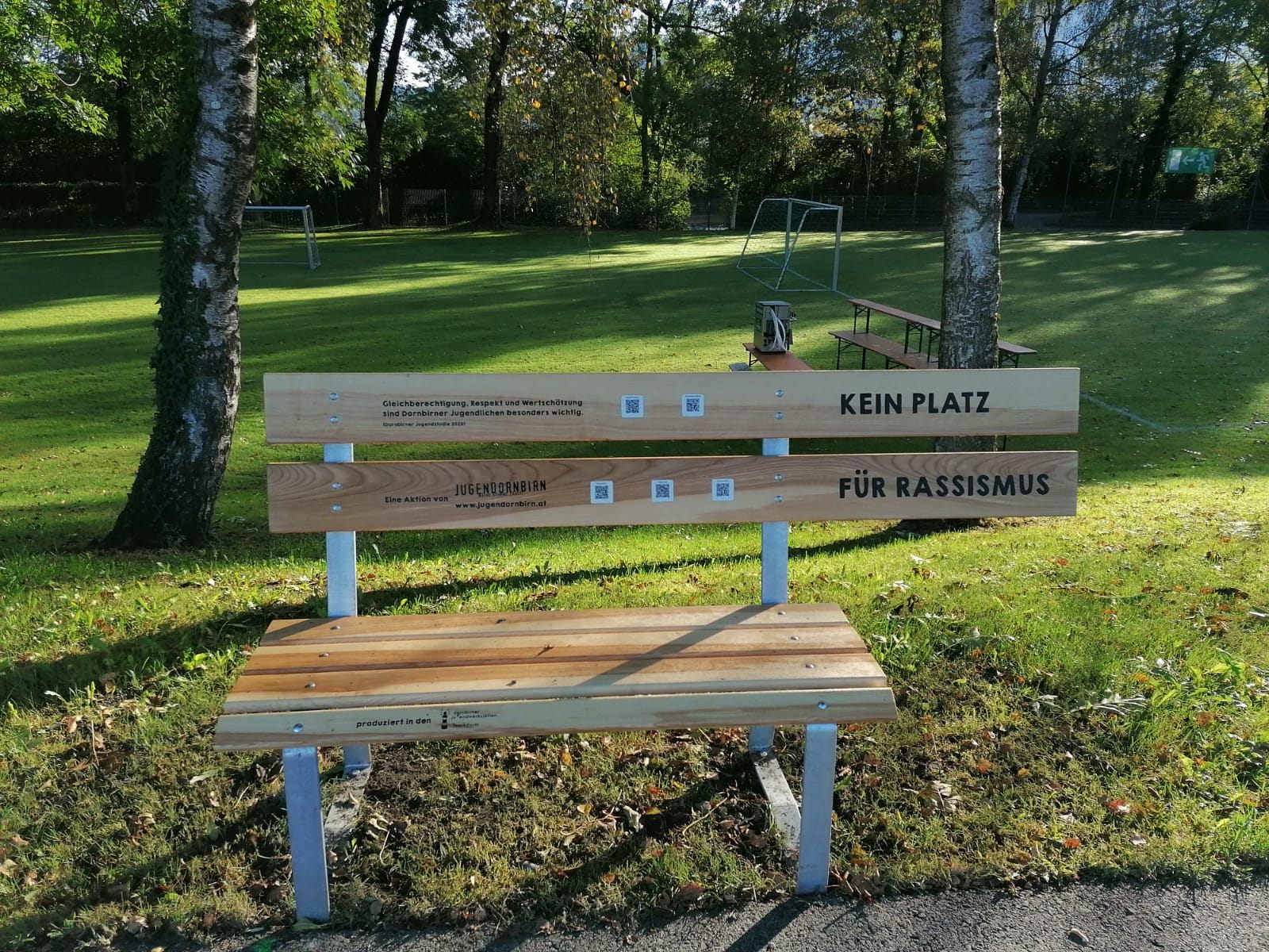 Kein Platz für Rassismus Bank