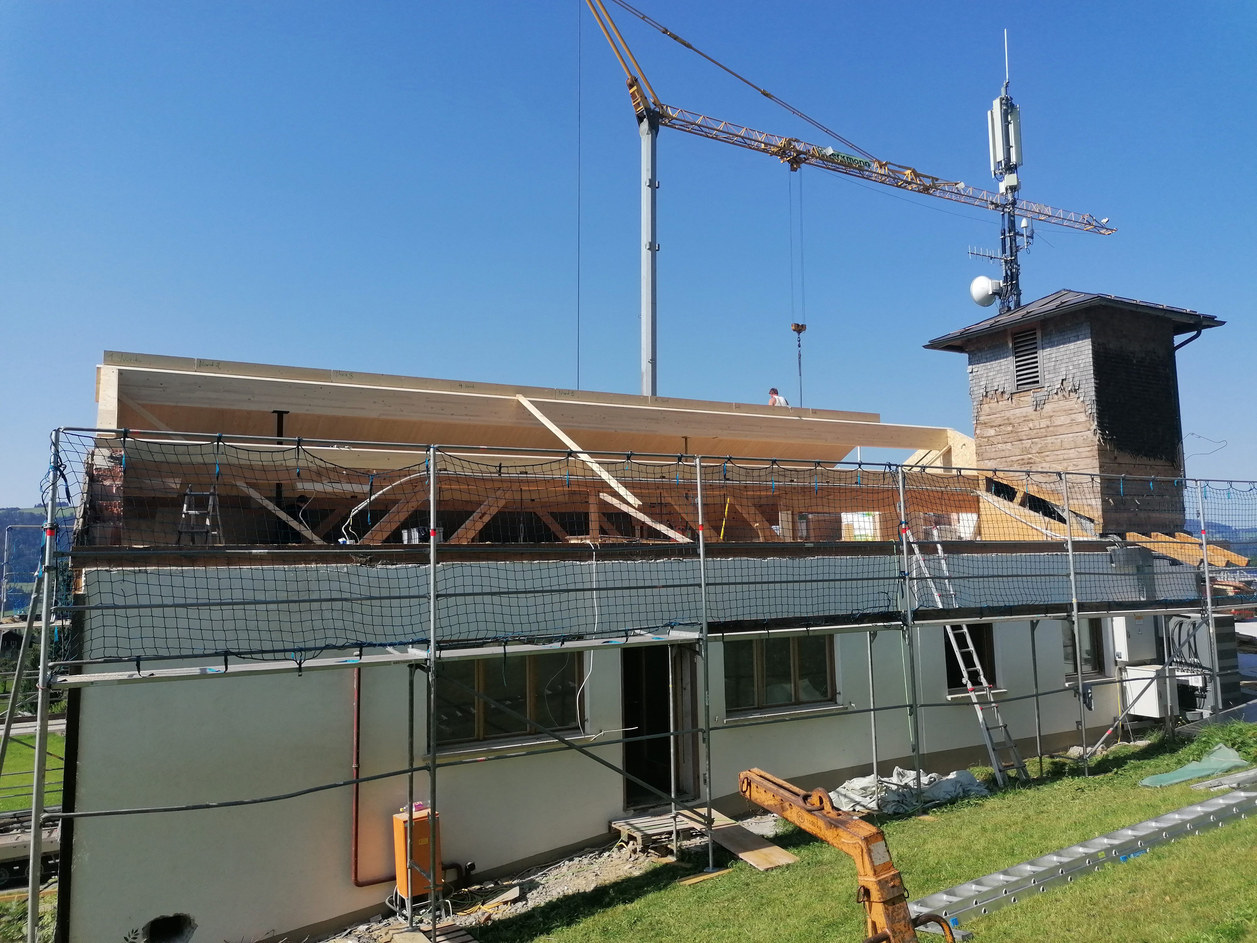 Das Feuerwehrhaus wird aktuell umgebaut und erweitert. Das Feuerwehrhaus wird aktuell umgebaut und erweitert.
