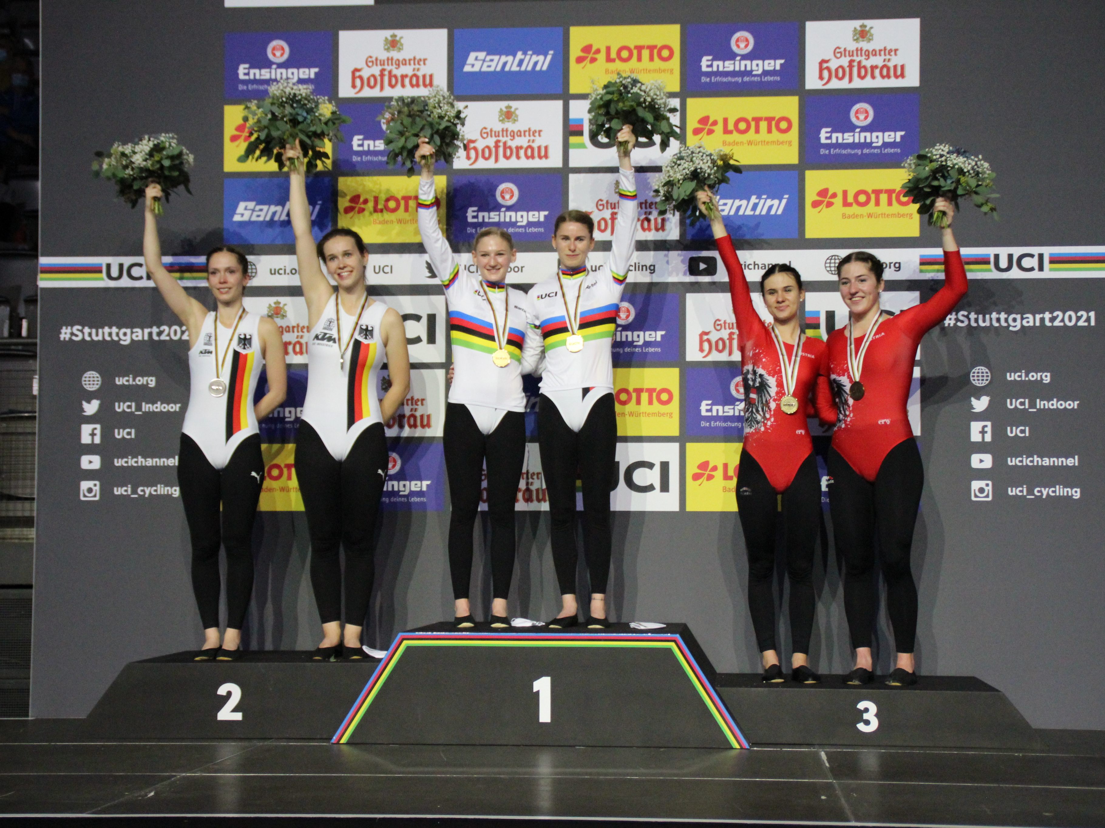 Rosa Kopf und Svenja Bachmann holten sich im Frauen Kunstrad-2er die Bronze-Medaille. Rosa Kopf und Svenja Bachmann holten sich im Frauen Kunstrad-2er die Bronze-Medaille.