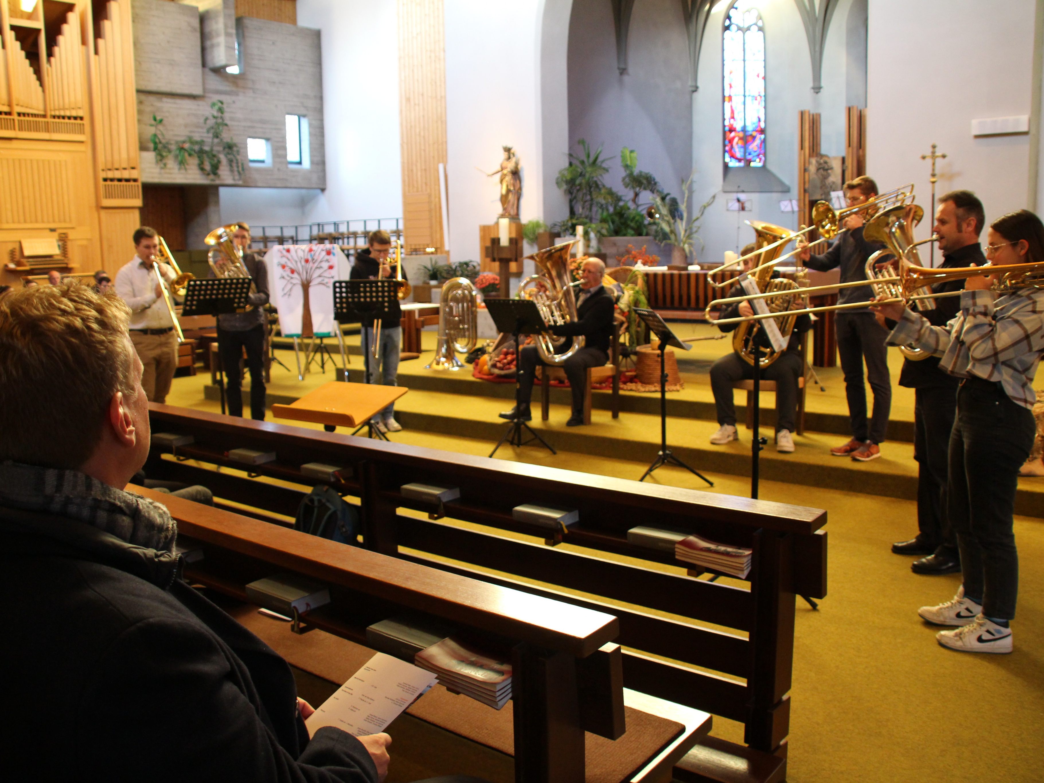 Die tiefen Blechbläser präsentierten sich in der Pfarrkirche Göfis in Höchstform. Die tiefen Blechbläser präsentierten sich in der Pfarrkirche Göfis in Höchstform.