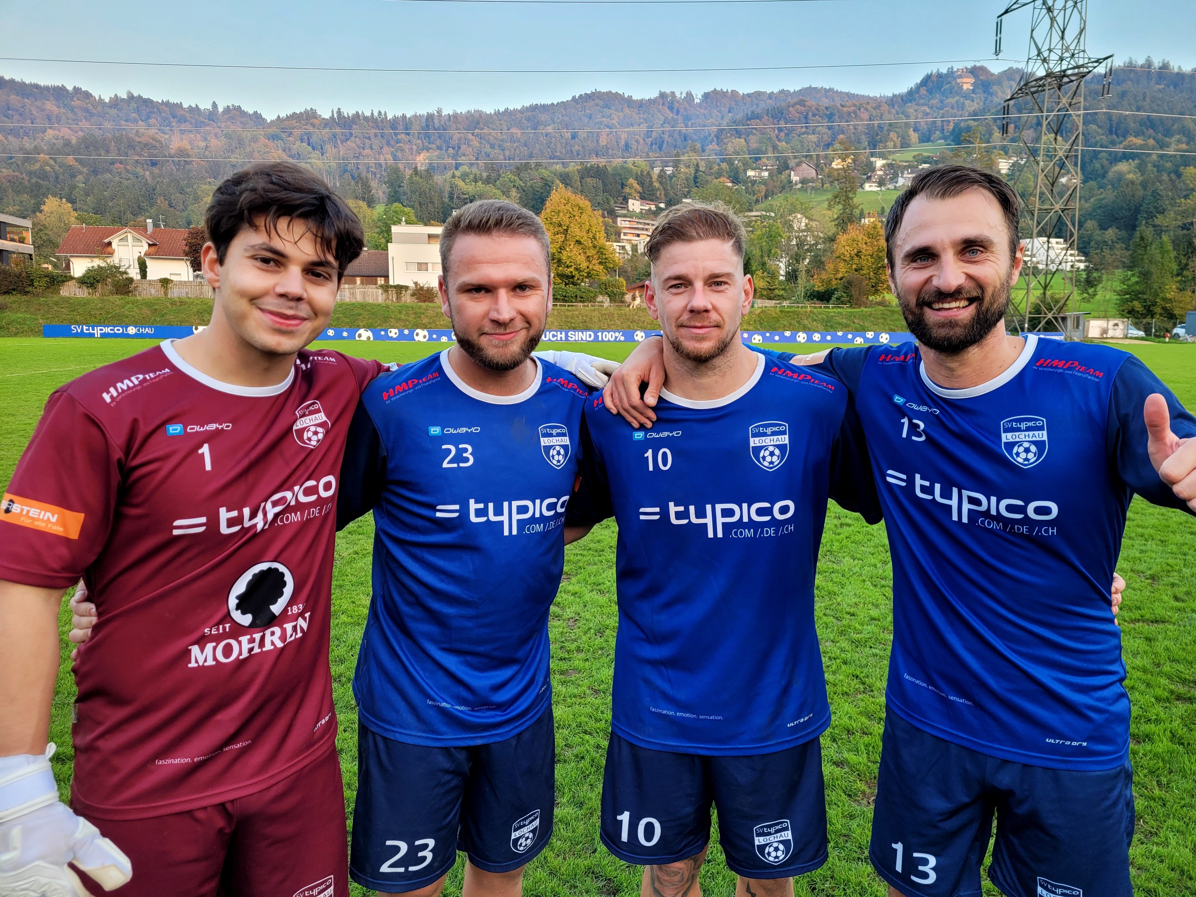 Die gefeierten Lochauer Torschützen im Spiel SV typico Lochau gegen Höchst: Raphael Mathis (Nr. 23), Stefan Maccani (Nr. 10) und Misel Saric (Nr. 13) mit Tormann Sandro Eichhübl. Die gefeierten Lochauer Torschützen im Spiel SV typico Lochau gegen Höchst: Raphael Mathis (Nr. 23), Stefan Maccani (Nr. 10) und Misel Saric (Nr. 13) mit Tormann Sandro Eichhübl.