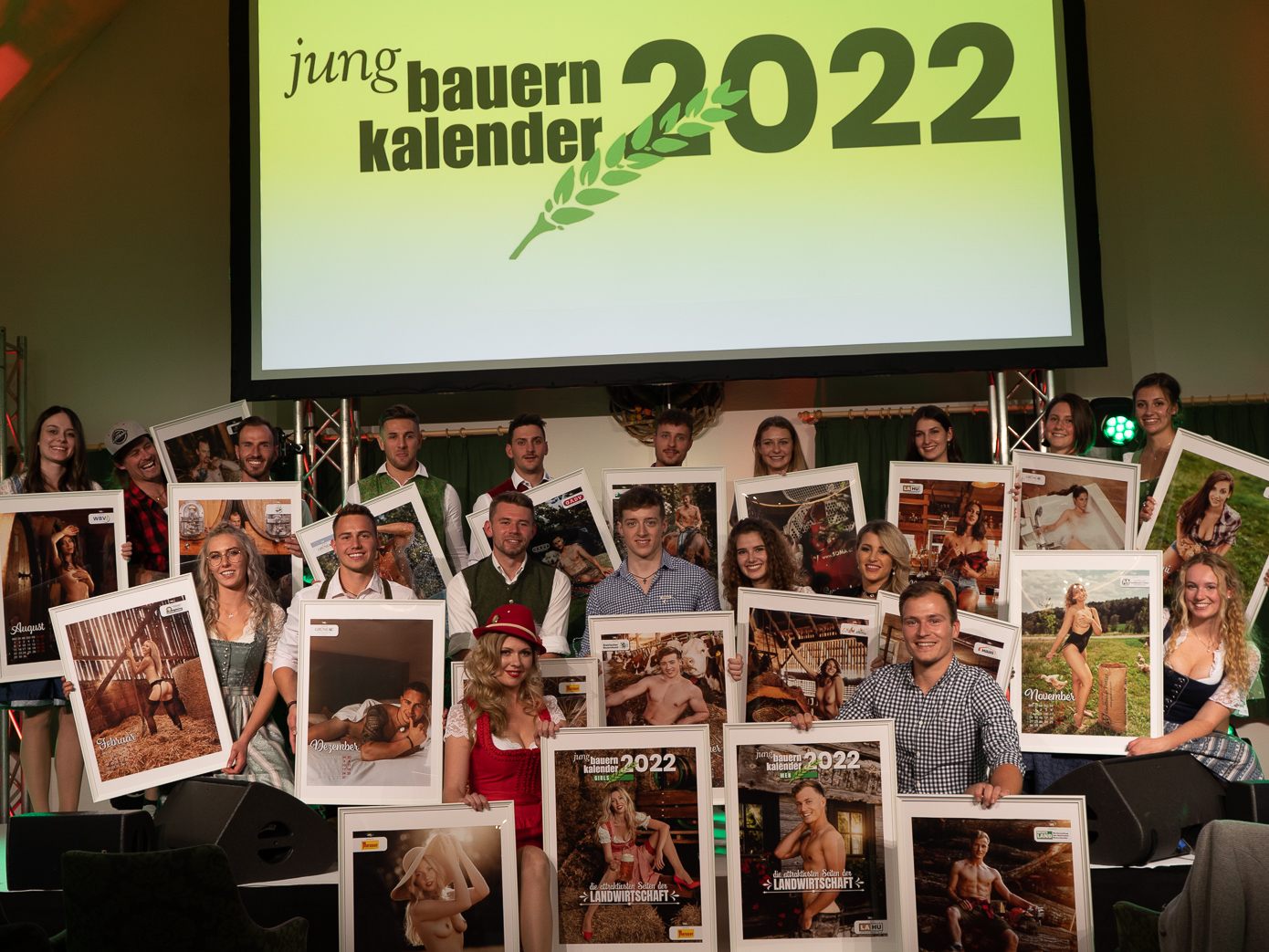Die 22. Auflage des Jungbauernkalenders soll ein realistisches, modernes Bild der Landwirtschaft zeigen. Die 22. Auflage des Jungbauernkalenders soll ein realistisches, modernes Bild der Landwirtschaft zeigen.