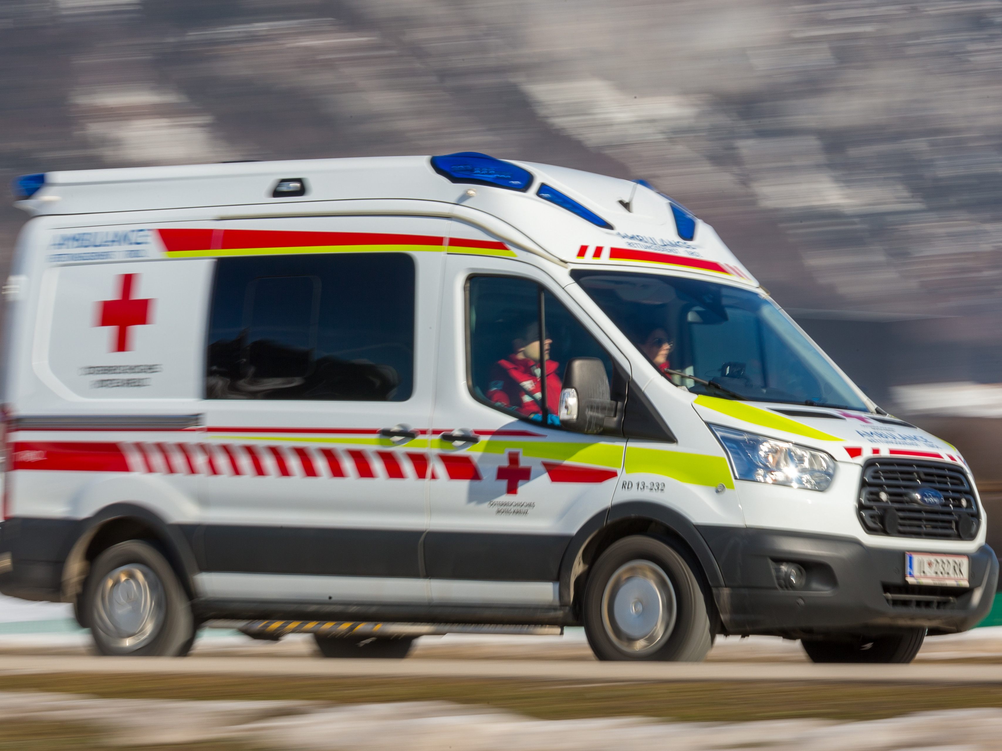 Bei einem Serienunfall auf der A1 bei Enns wurde eine Fünfjährige verletzt.