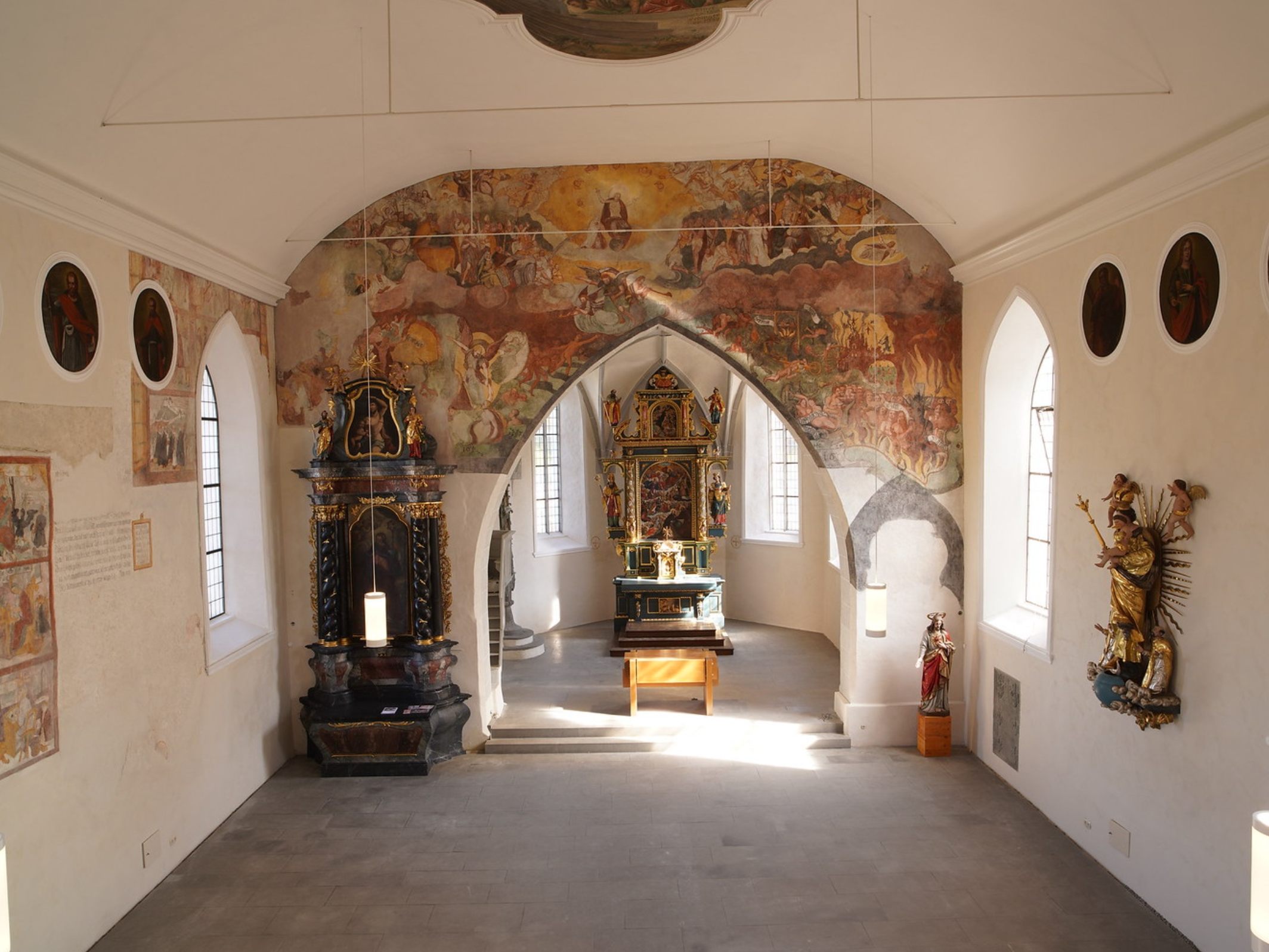 Auch der Innenbereich der Alten Kirche in Götzis erstrahlt wieder in frischem Glanz