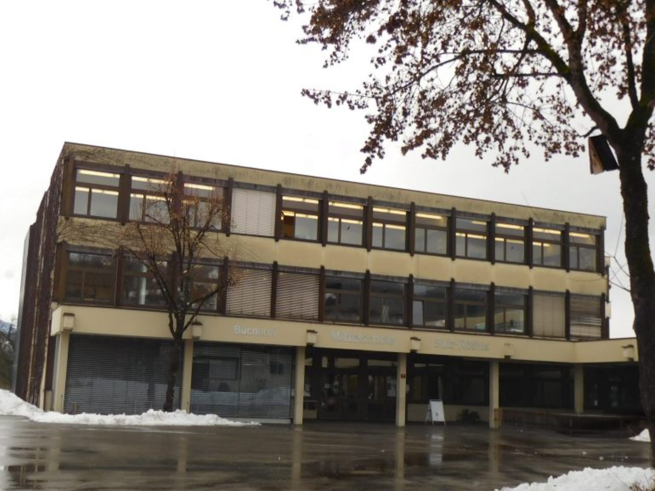 Die Hauptarbeiten für die Generalsanierung an der Mittelschule Sulz-Röthis sollen im kommenden Sommer erfolgen