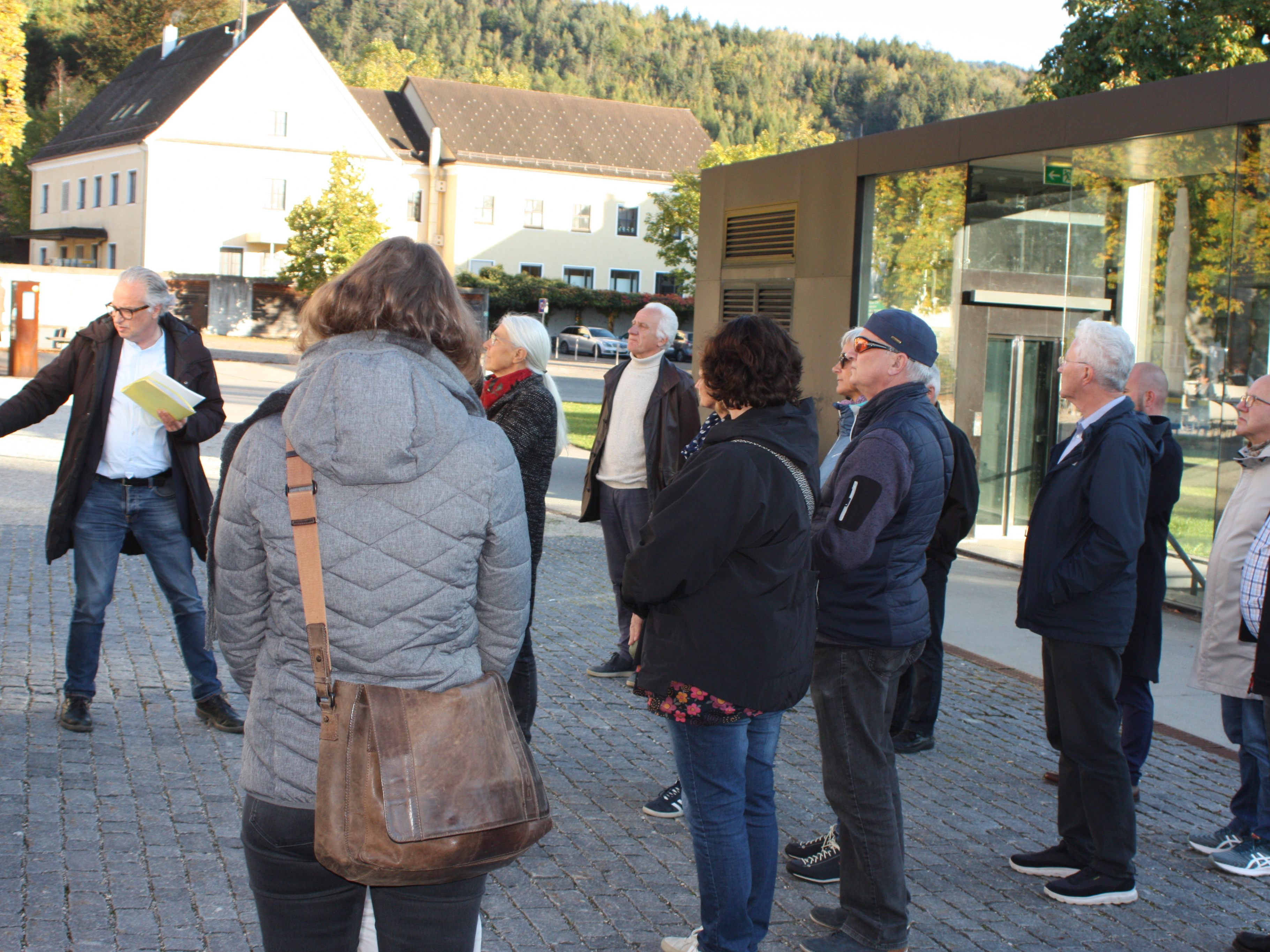 Rund 20 Bürger nahmen an den Gesprächen teil. Rund 20 Bürger nahmen an den Gesprächen teil.