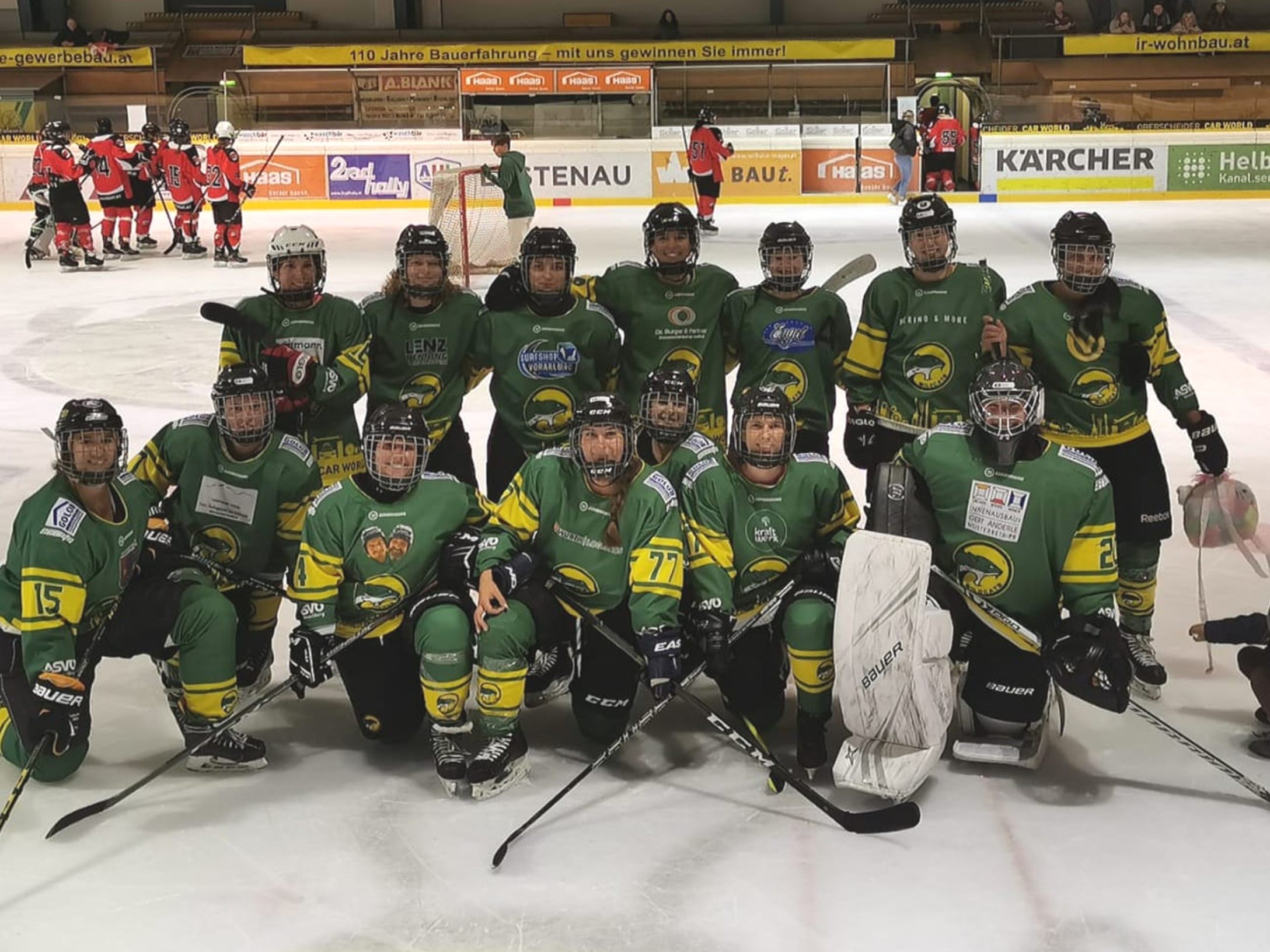 Die Lustenauer Eishockeyladies sicherten sich zum Saisonauftakt einen vollen Erfolg gegen Innsbruck Die Lustenauer Eishockeyladies sicherten sich zum Saisonauftakt einen vollen Erfolg gegen Innsbruck