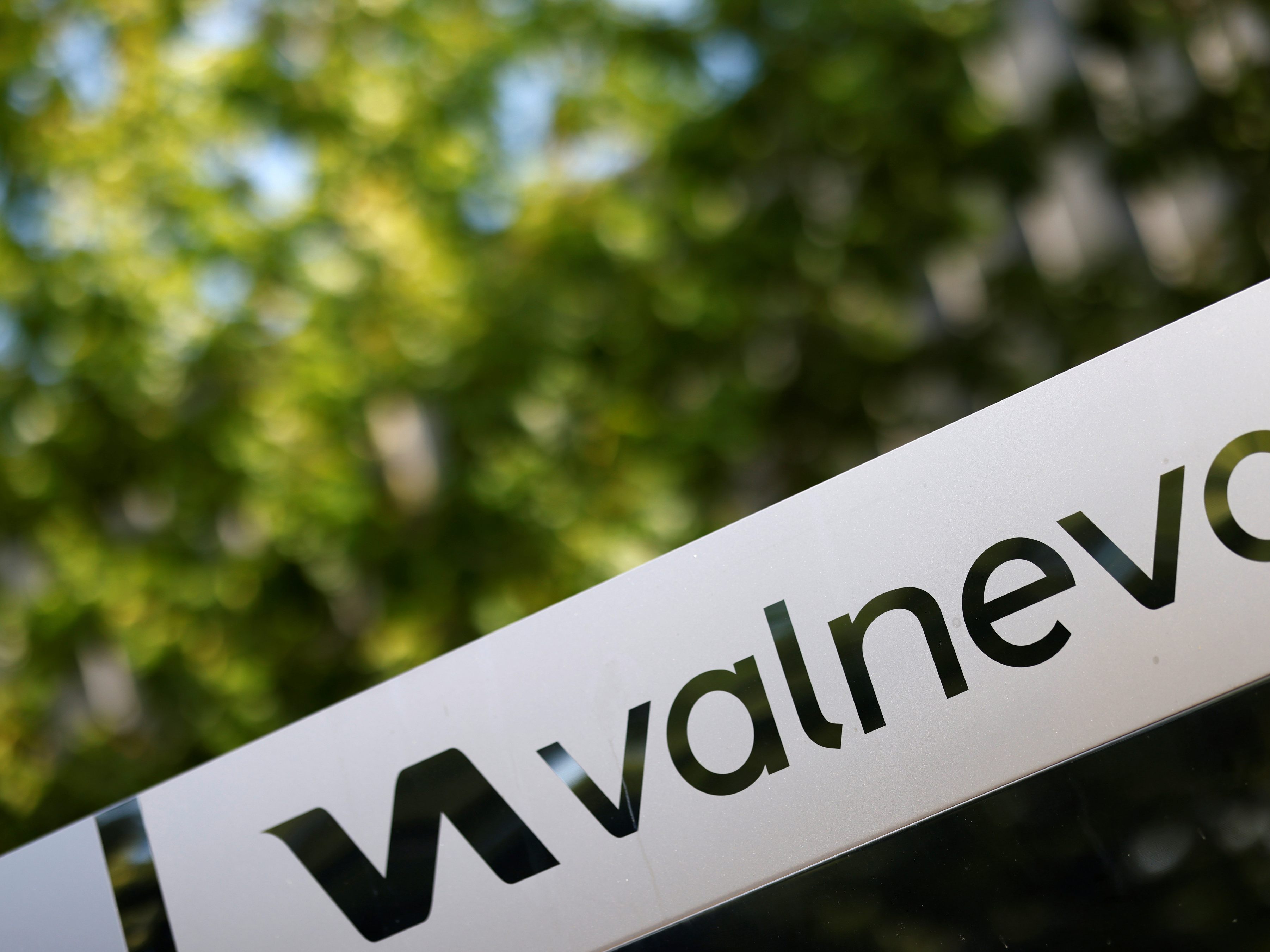 Impfstoffhersteller Valneva holt sich mit neuen Aktien 88 Mio. Euro.