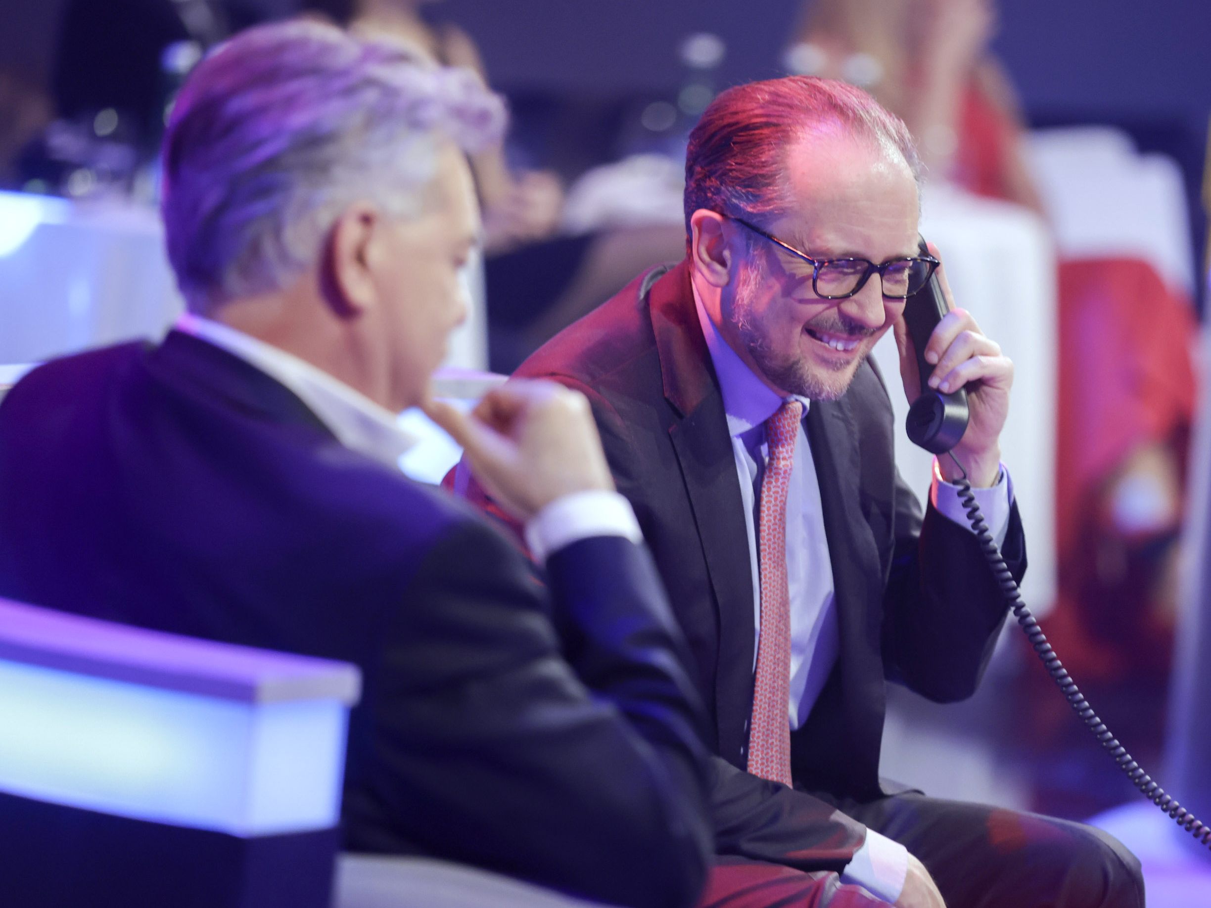 Ein ÖVP-Gemeinderat zeigte die Bundesregierung nach dem ORF-Gala-Abend nach dem Corona-Maßnahmengesetz an. Ein ÖVP-Gemeinderat zeigte die Bundesregierung nach dem ORF-Gala-Abend nach dem Corona-Maßnahmengesetz an.