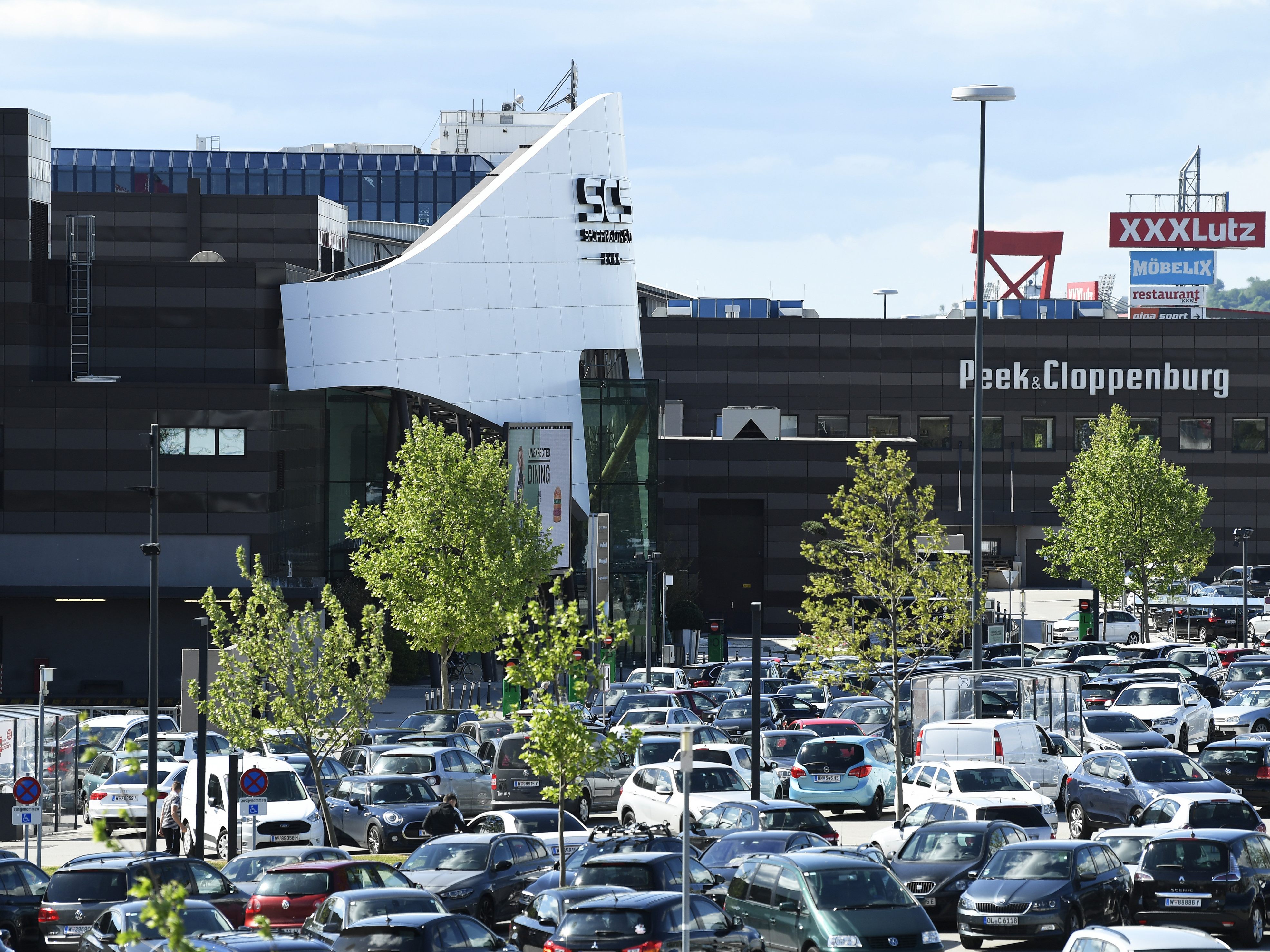 Die Shopping City Süd (SCS) führ die 2G-Pflicht ein. Die Shopping City Süd (SCS) führ die 2G-Pflicht ein.