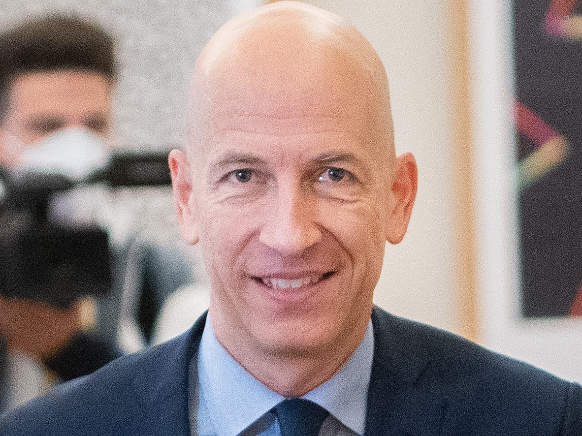 Im Tourismus ging die Arbeitslosenquote im Vergleich zum Vorjahr am stärksten zurück.