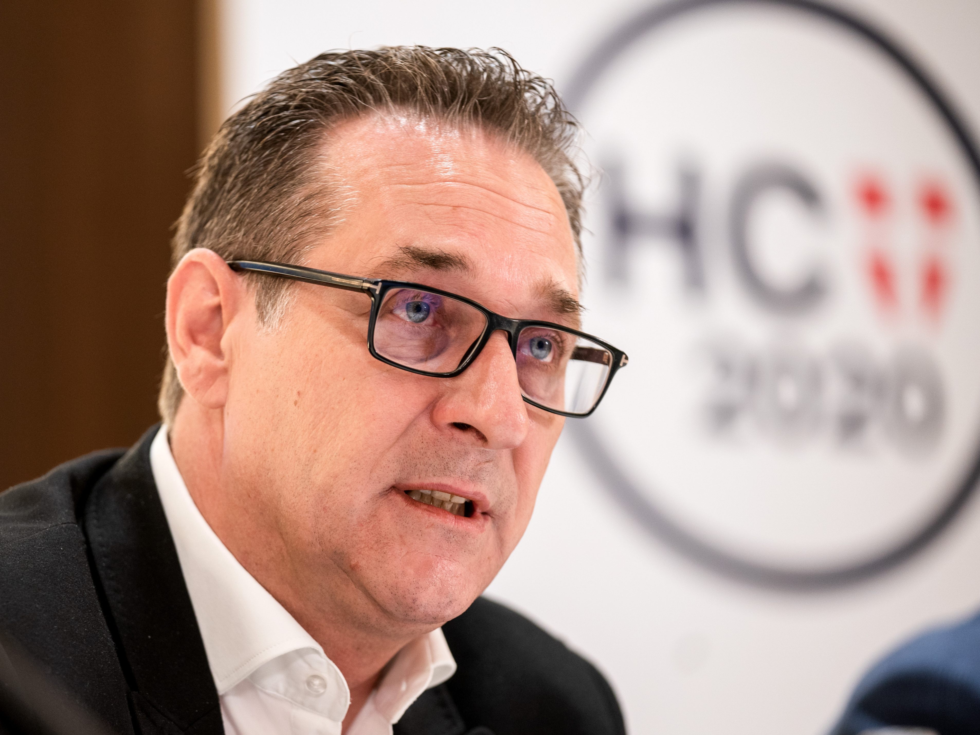 "Das Ibiza Attentat": Strache rechnet in Buch mit Parteifreunden ab. "Das Ibiza Attentat": Strache rechnet in Buch mit Parteifreunden ab.