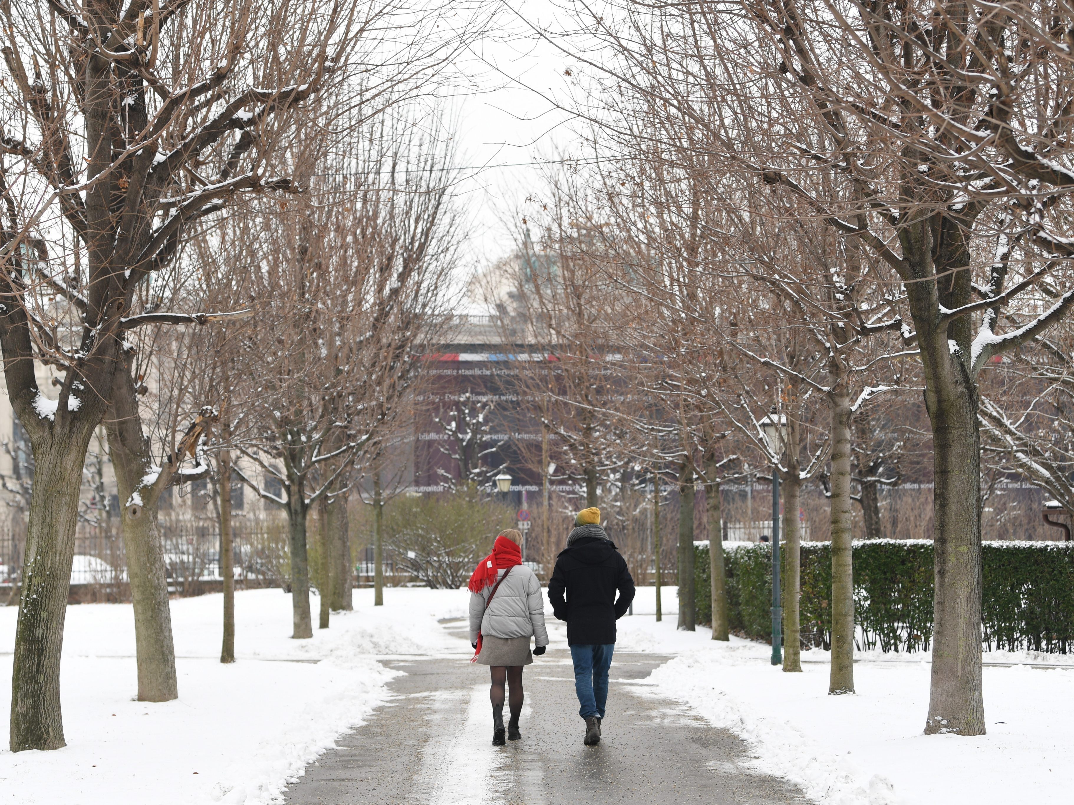 Schnee und Regen werden auch am Wochenende im Großteil Österreichs erwartet.