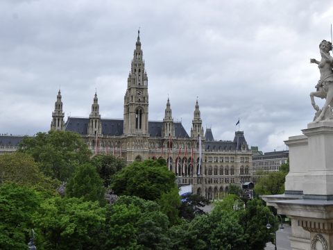 Stadt Wien muss Inseratenkosten trotz Gesetzeslücke offenlegen.