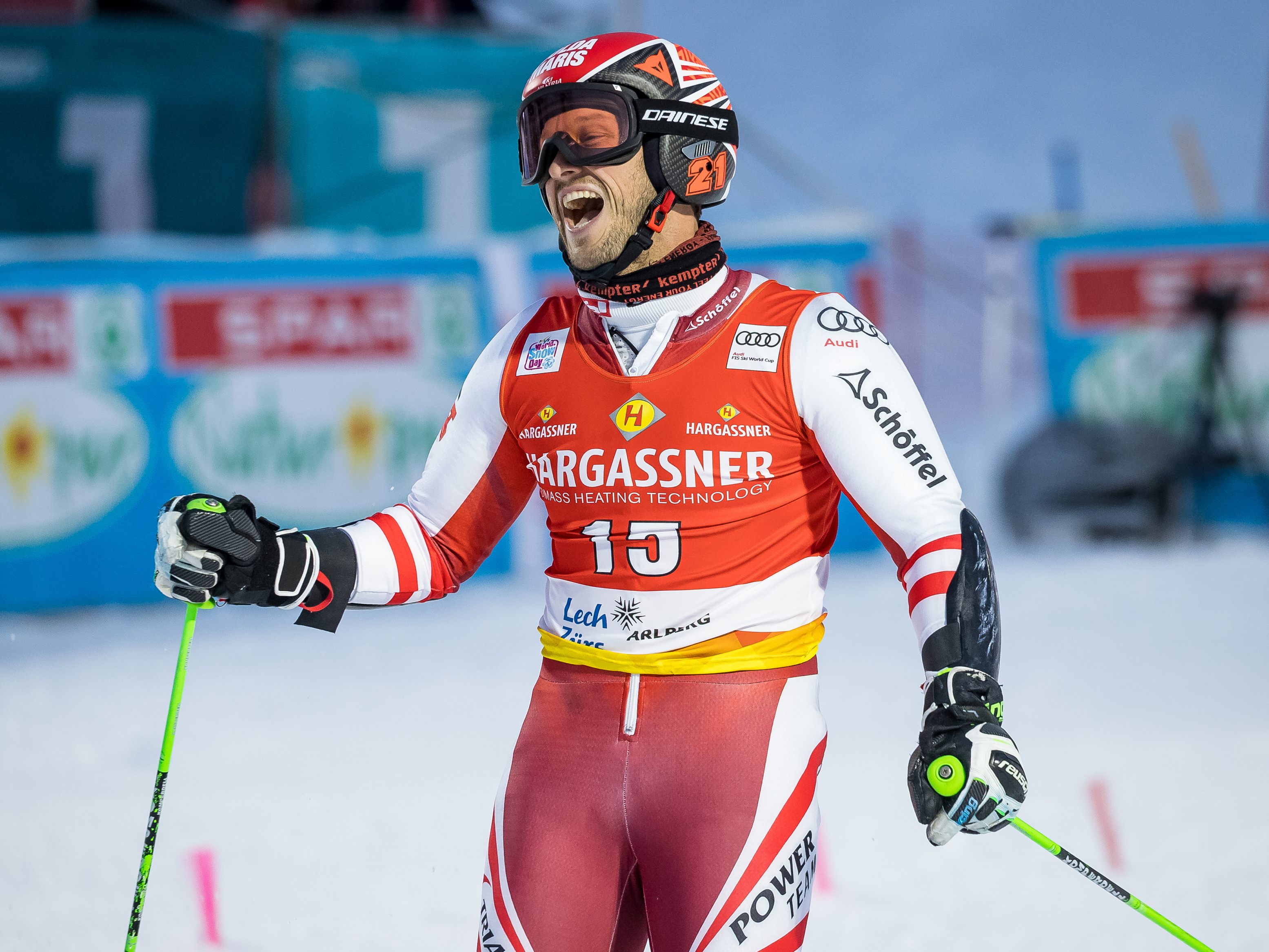 Christian Hirschbühl gewinnt Heimrennen in Zürs.