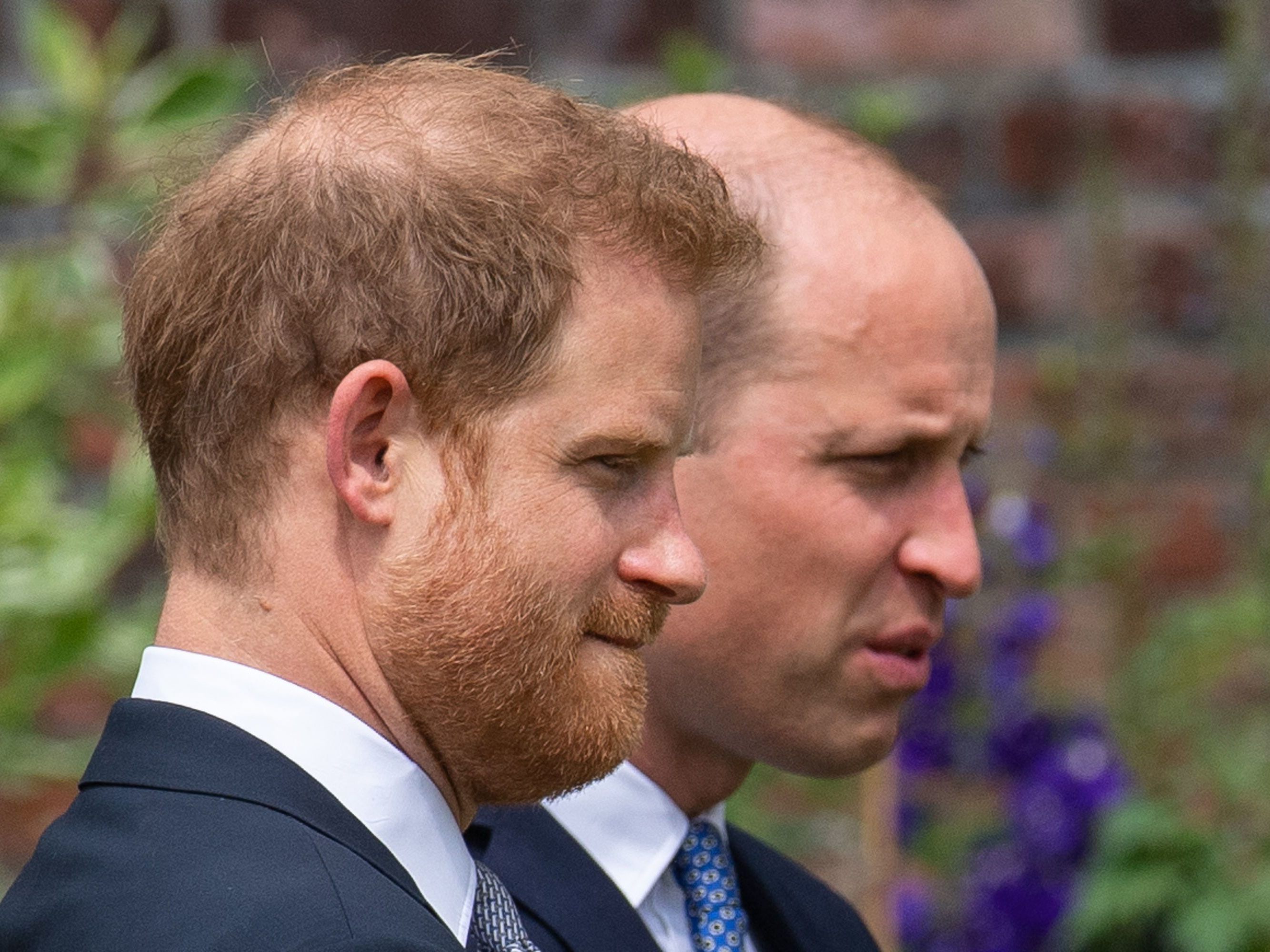 Eine Doku über die Prinzen William und Harry sorgt für Unmut. Eine Doku über die Prinzen William und Harry sorgt für Unmut.