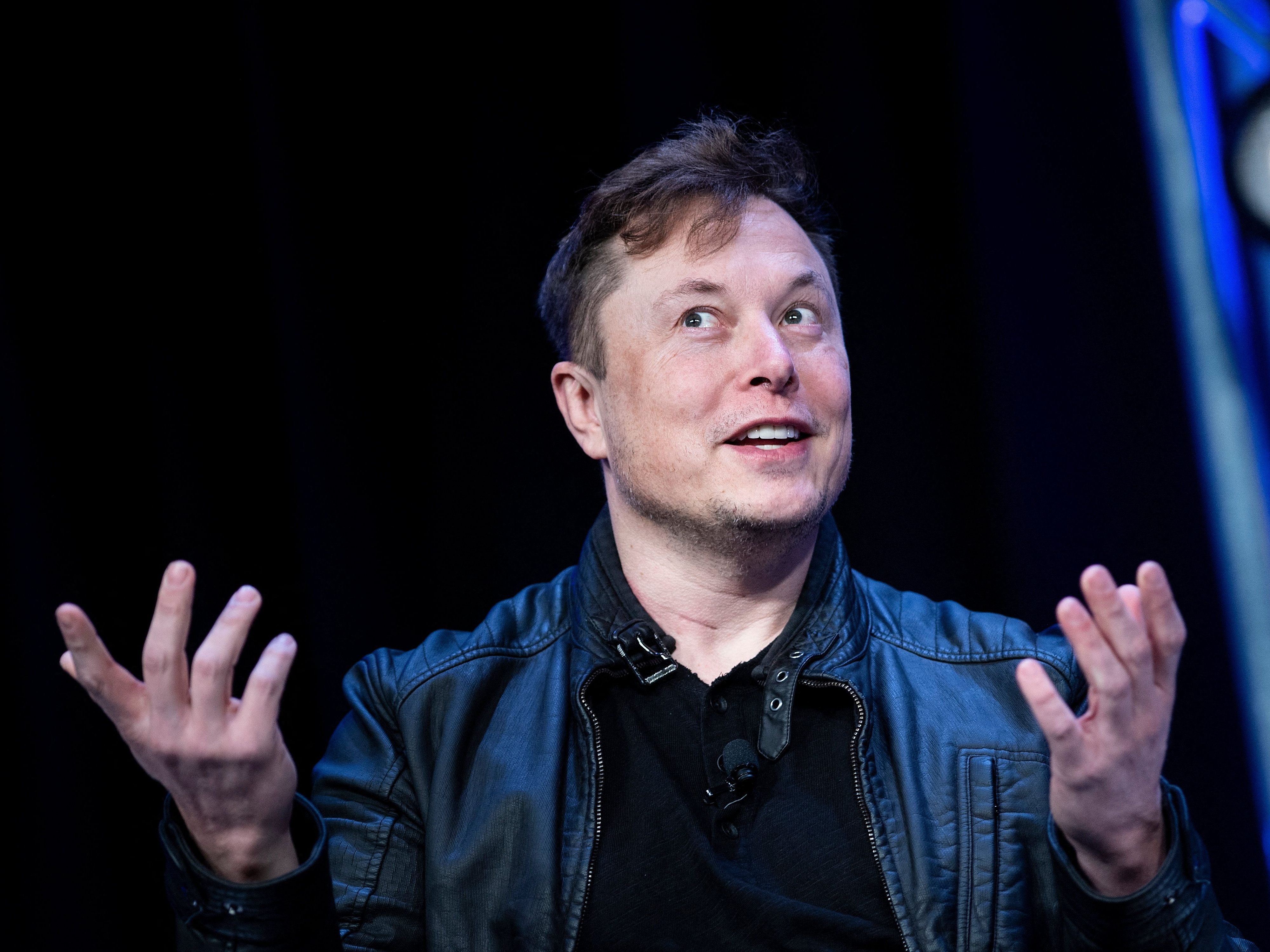 Elon Musk: Mit seinem Gesicht und Namen wollen immer mehr Betrüger auf Facebook Geld machen.