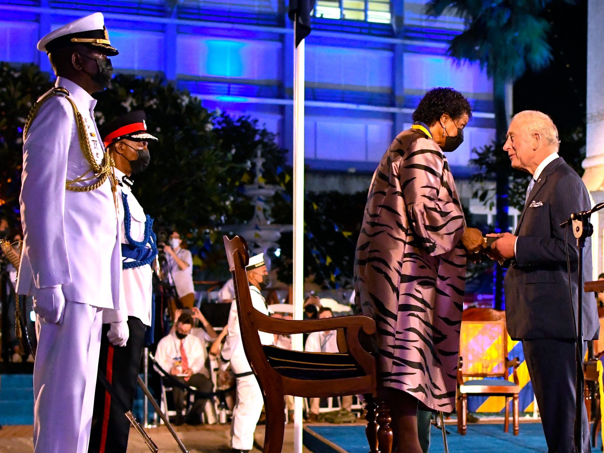 Seit Mitternacht ist Barbados eine parlamentarische Republik - Prinz Charles gratuliert.