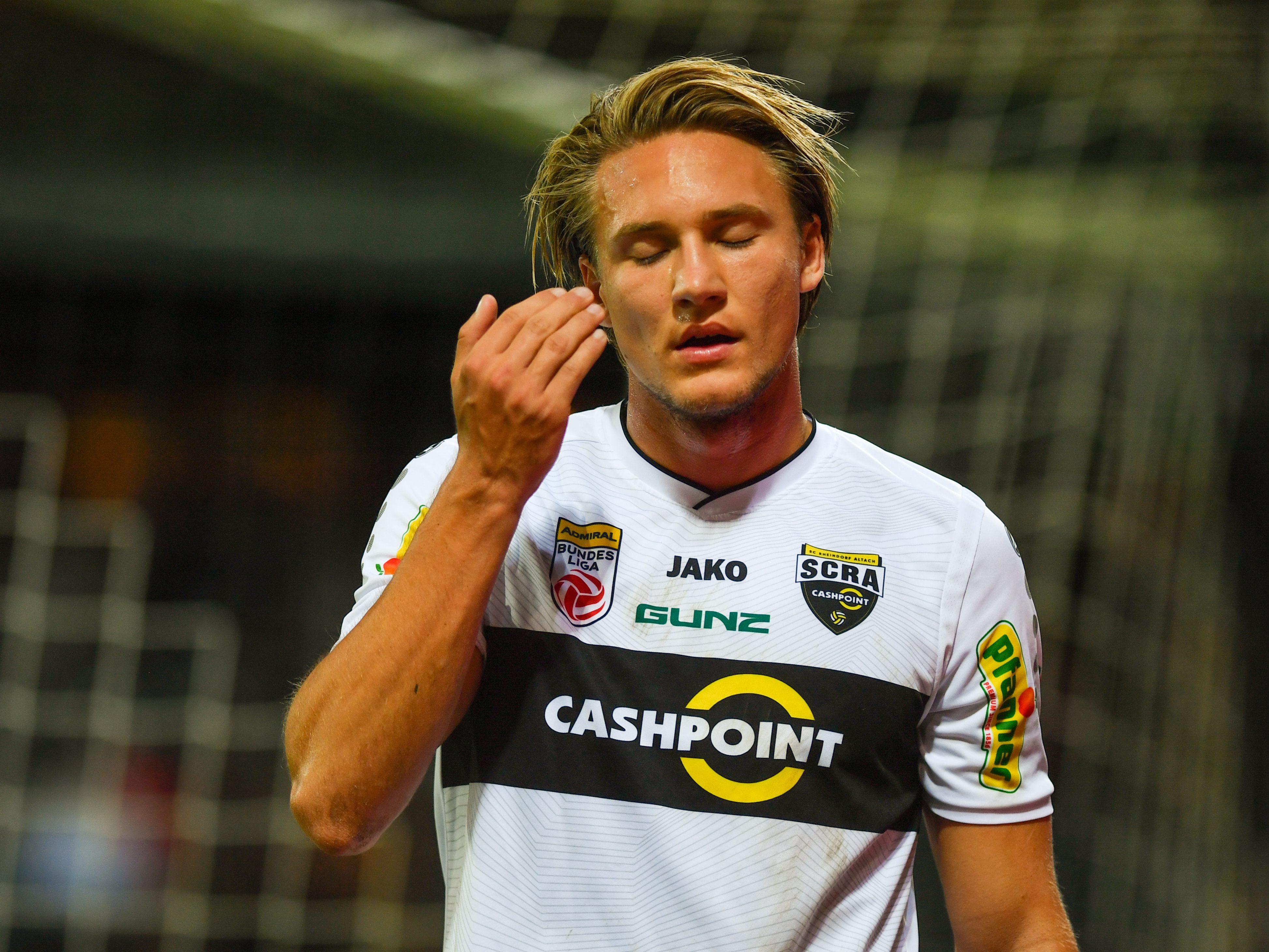 Mehrere positive PCR-Tests bei Sturm Graz machen die Absage des Spiels gegen Altach notwendig. Mehrere positive PCR-Tests bei Sturm Graz machen die Absage des Spiels gegen Altach notwendig.