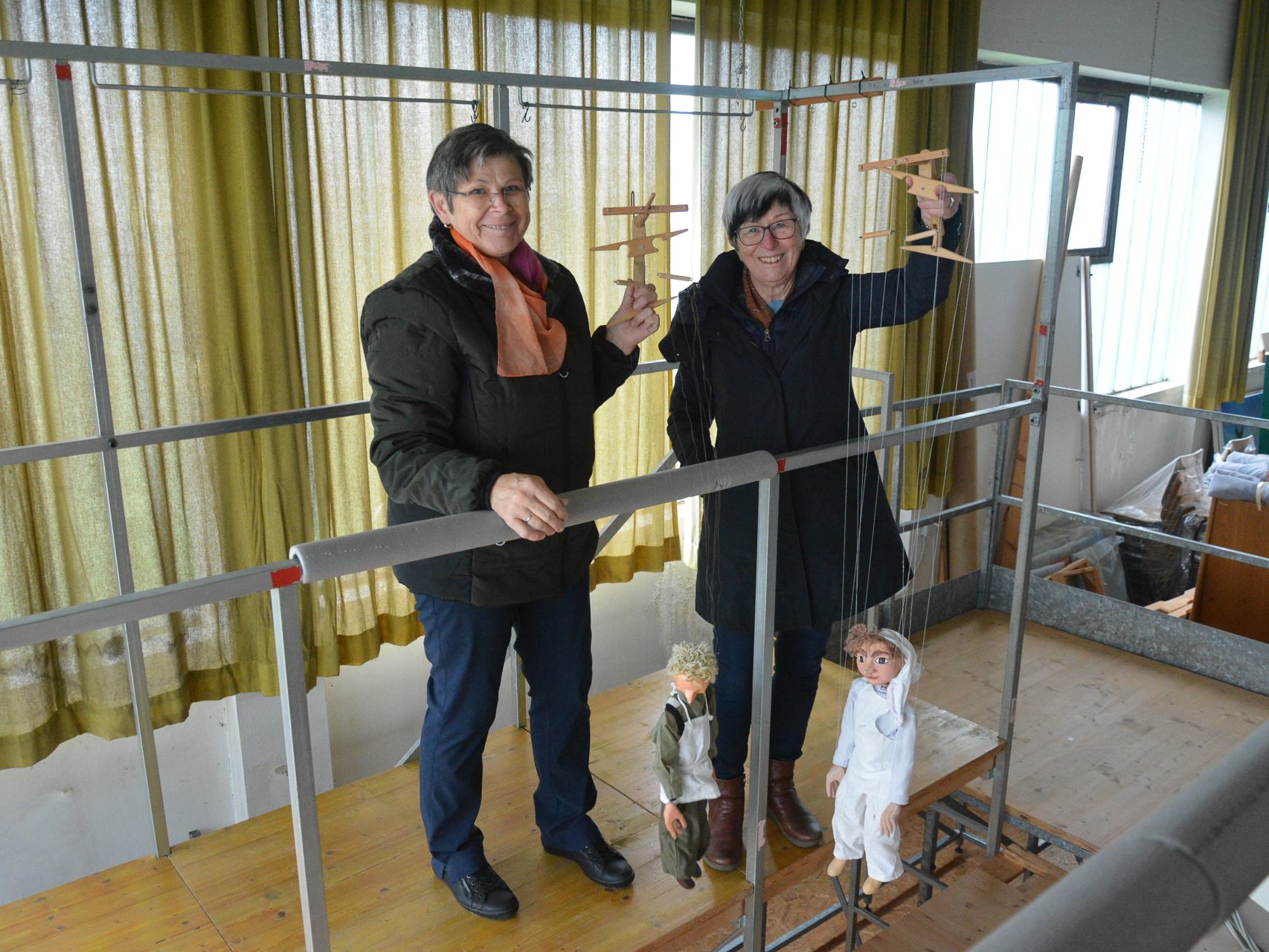 Edith Hämmerle (links) und Edith Bösch (rechts) vom Lustenauer Marionettentheater schauspielern für ihr Leben gerne mit den Puppen. Edith Hämmerle (links) und Edith Bösch (rechts) vom Lustenauer Marionettentheater schauspielern für ihr Leben gerne mit den Puppen.