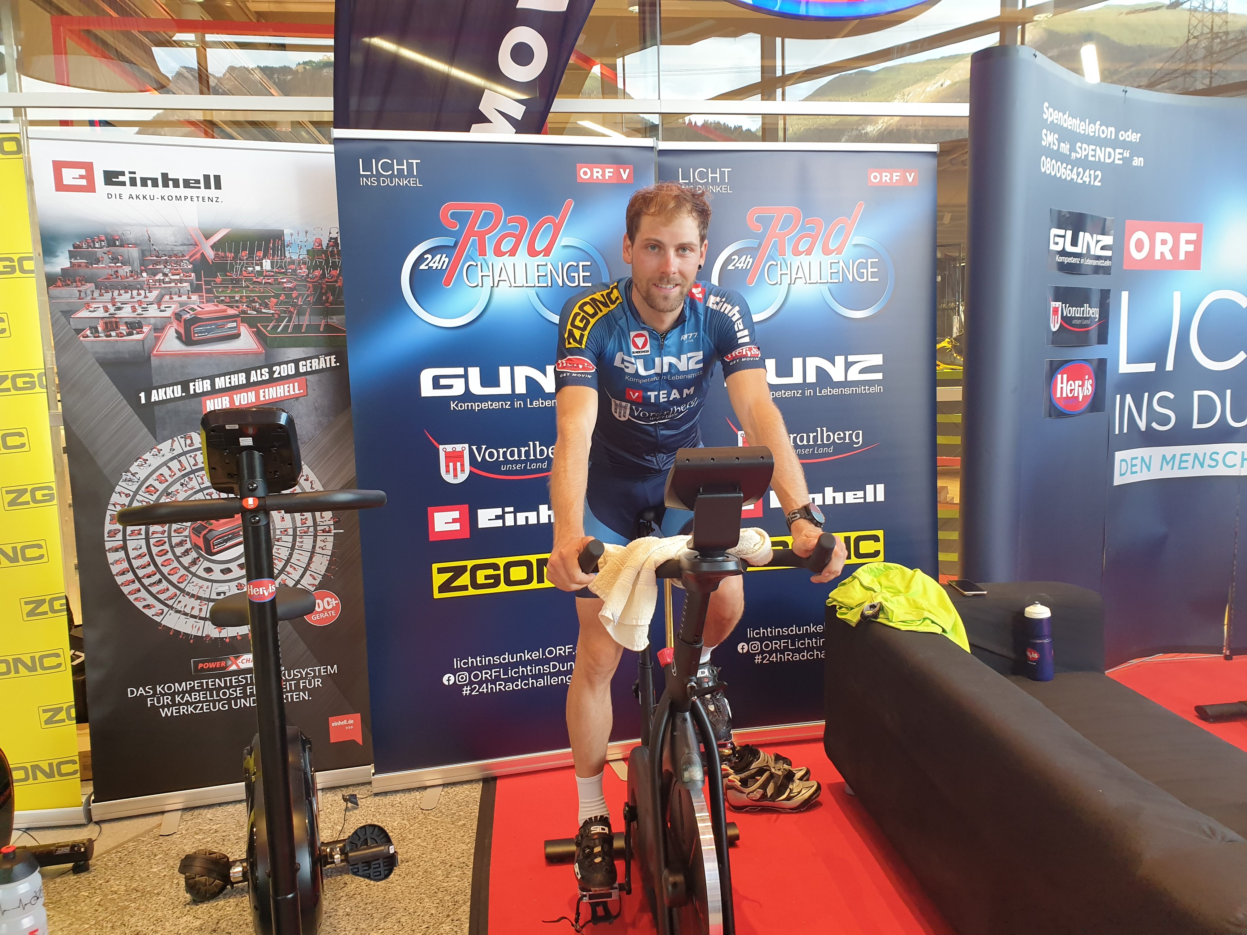 Daniel Zugg erradelte auf dem Bike bei der 24-Stunden Rad-Challenge rund 150 Kilometer. Daniel Zugg erradelte auf dem Bike bei der 24-Stunden Rad-Challenge rund 150 Kilometer.