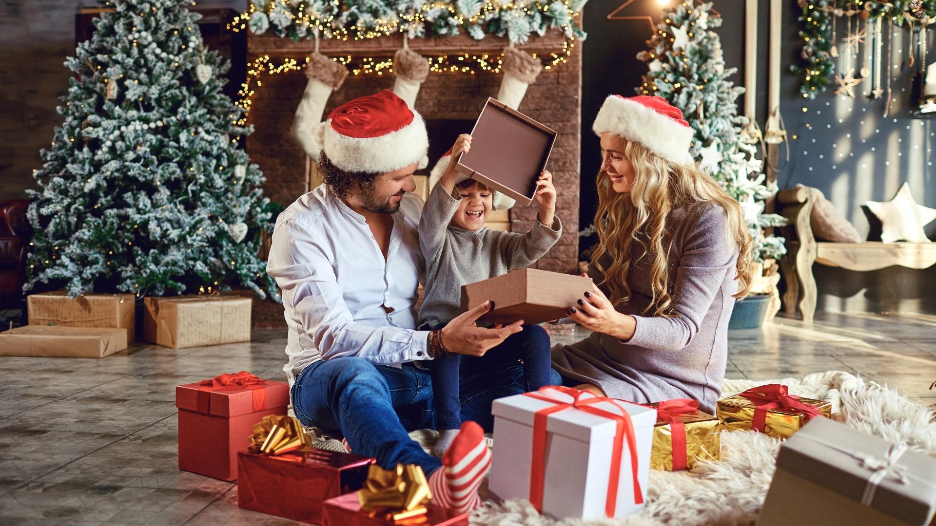 Gegenseitige Geschenke und Aufmerksamkeiten Gegenseitige Geschenke und Aufmerksamkeiten