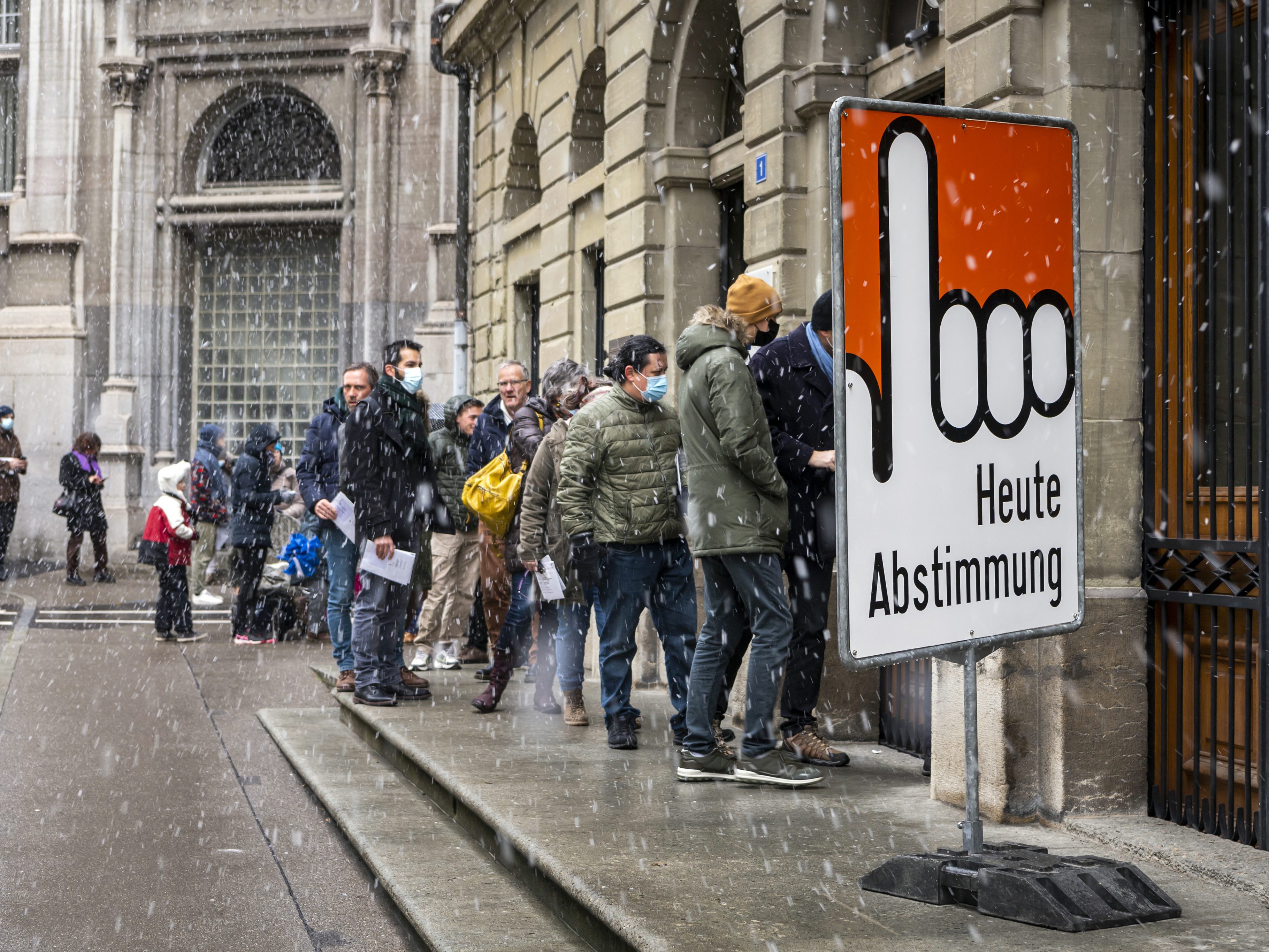 Schweizer stimmten über Covid-Zertifikat ab.